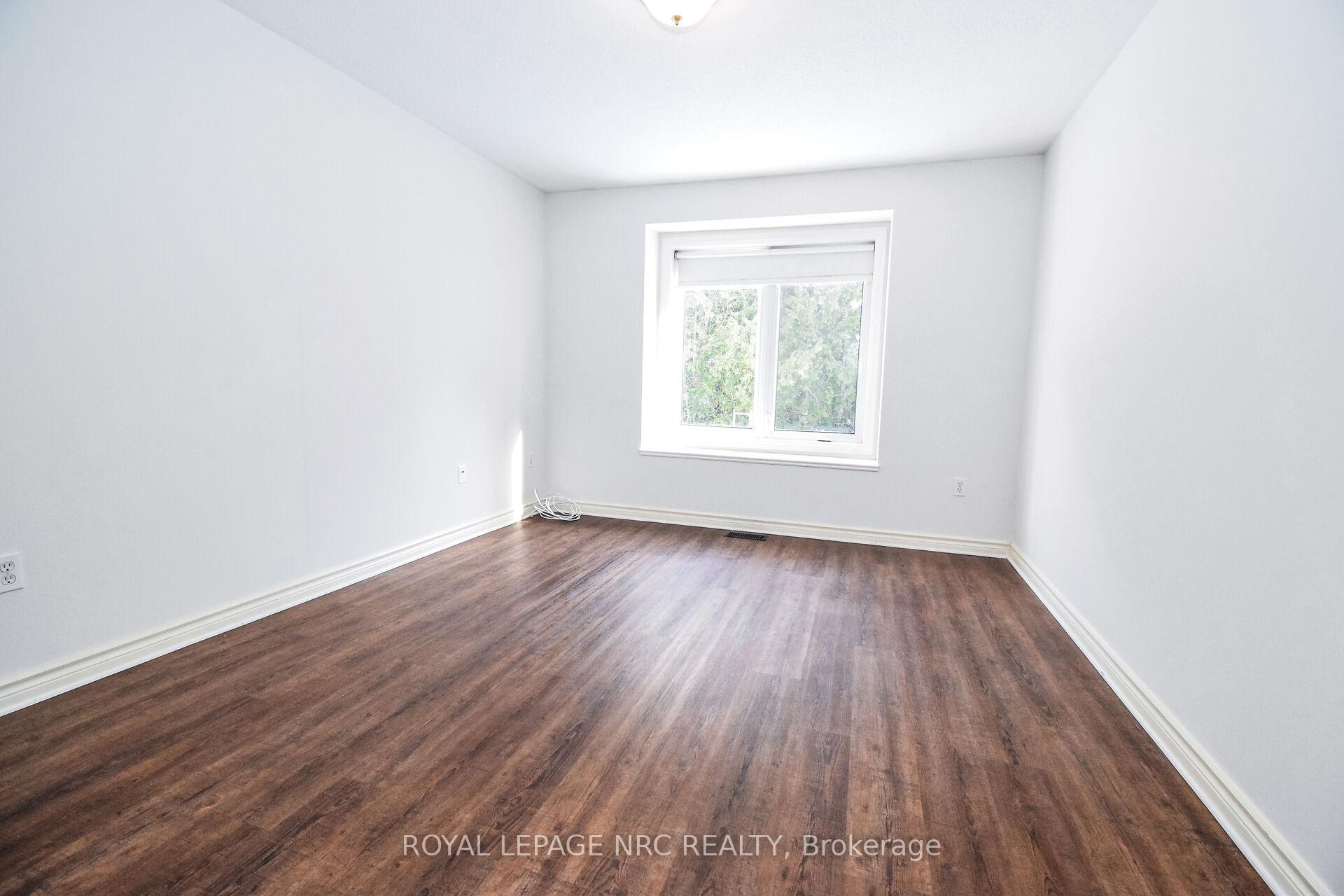 Photo 19 of 27 Chestnut Street, Pelham, Fonthill — HOMEH