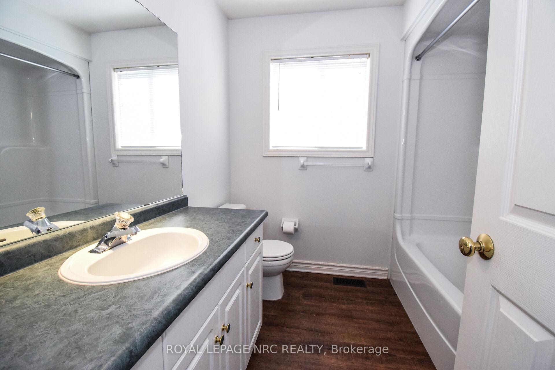 Photo 21 of 27 Chestnut Street, Pelham, Fonthill — HOMEH
