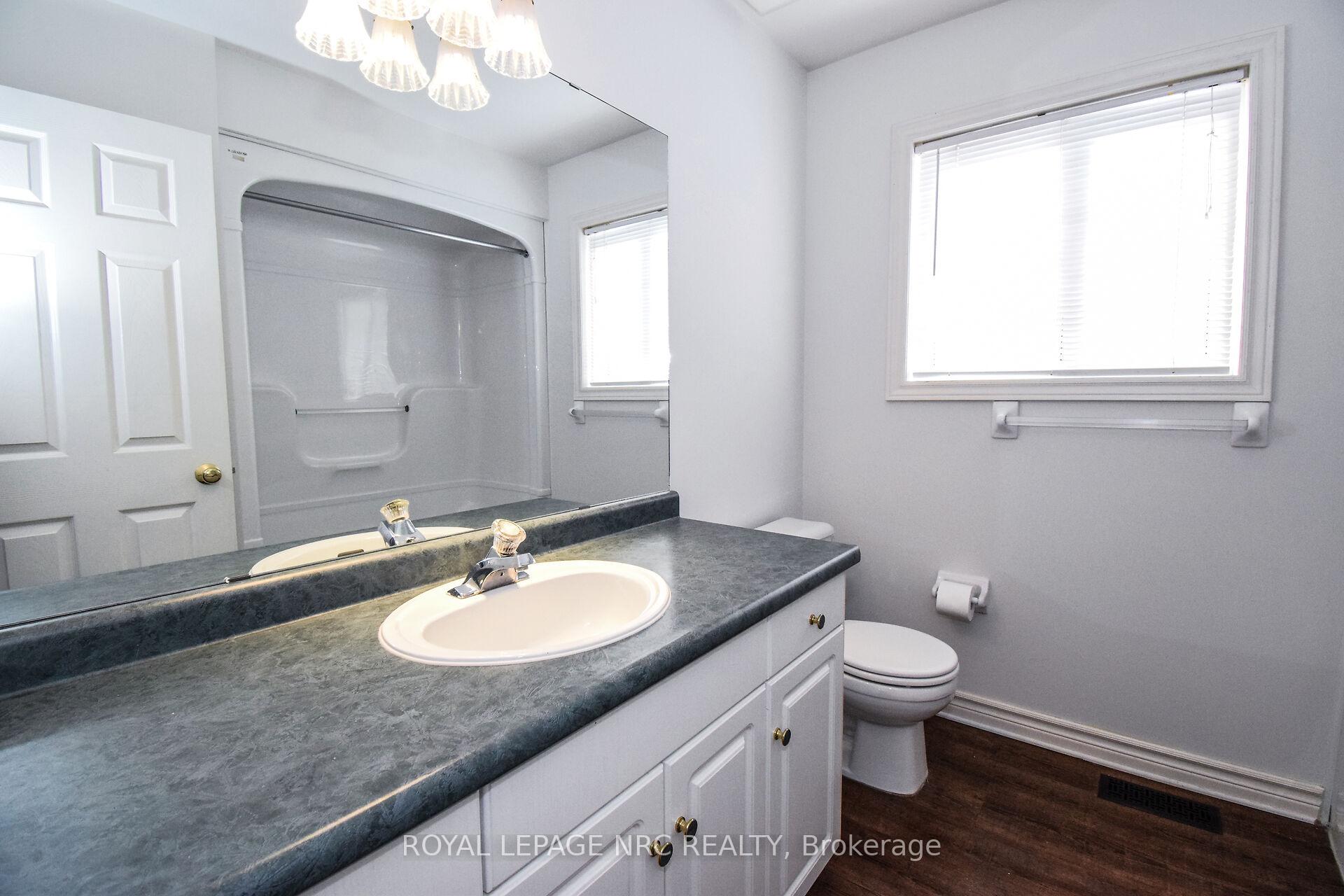Photo 22 of 27 Chestnut Street, Pelham, Fonthill — HOMEH