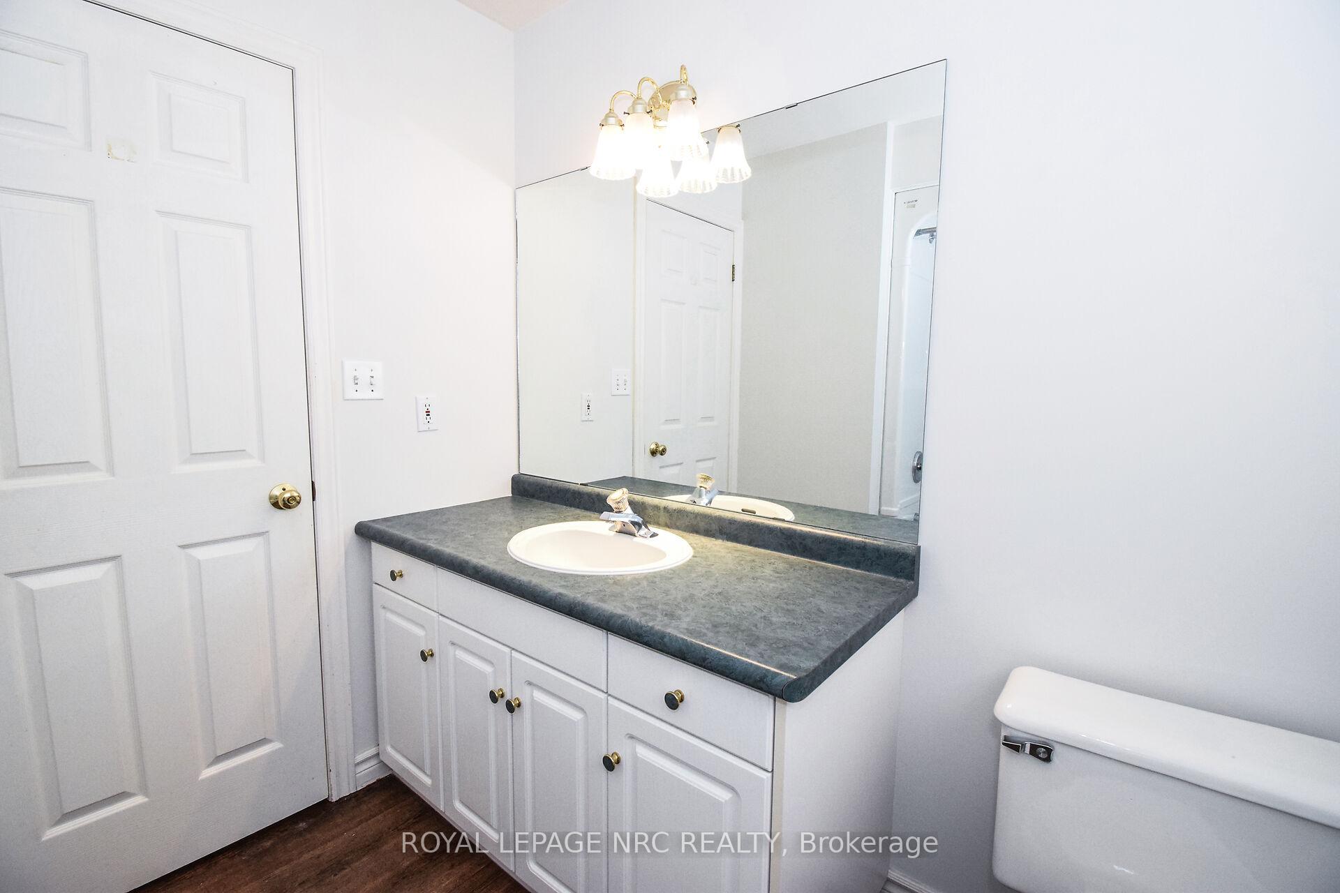 Photo 24 of 27 Chestnut Street, Pelham, Fonthill — HOMEH