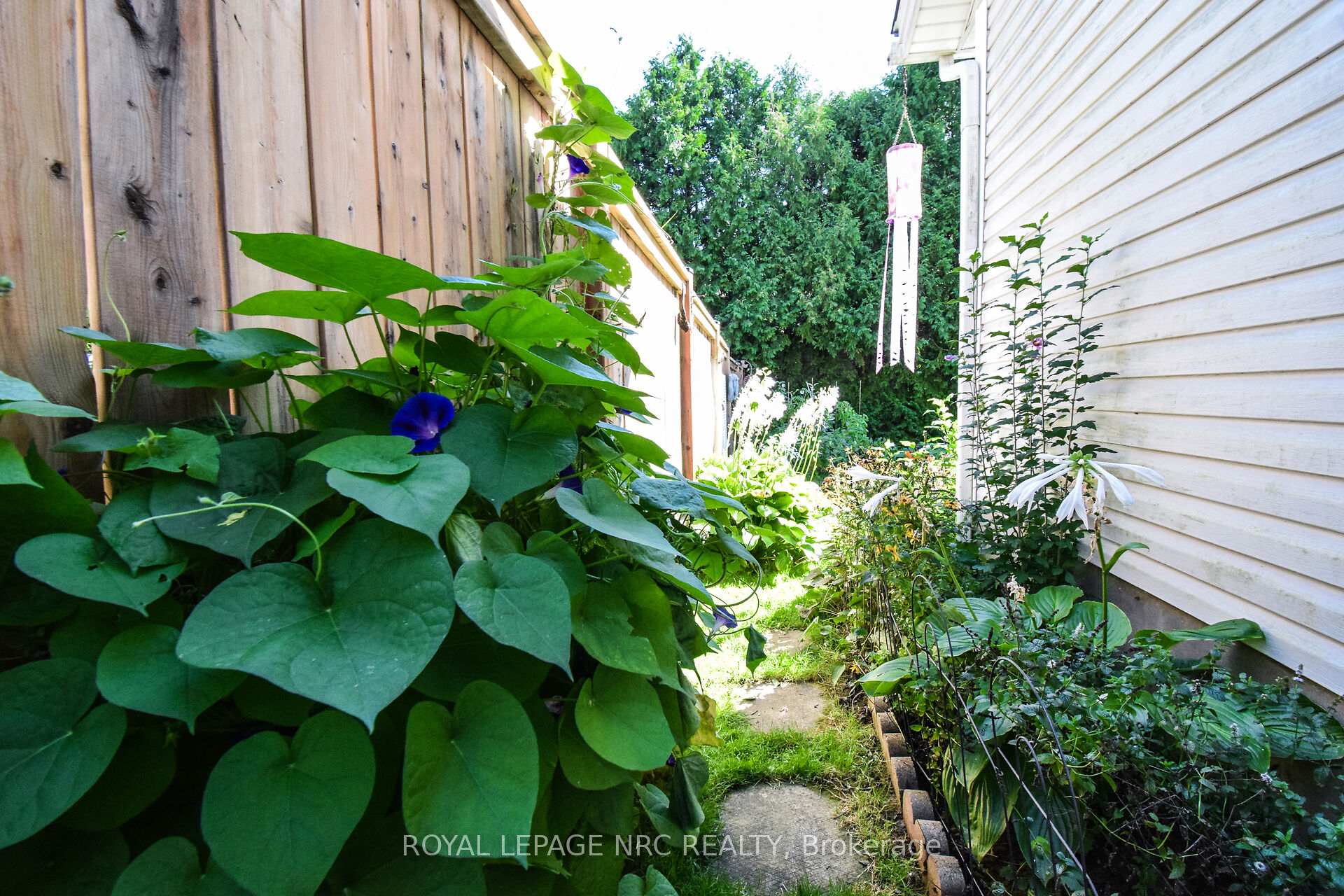 Photo 30 of 27 Chestnut Street, Pelham, Fonthill — HOMEH