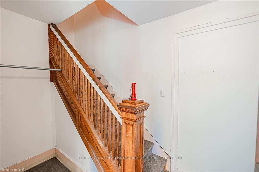 Photo 14 of 3879 Portage Road, Niagara Falls, Stamford — HOMEH