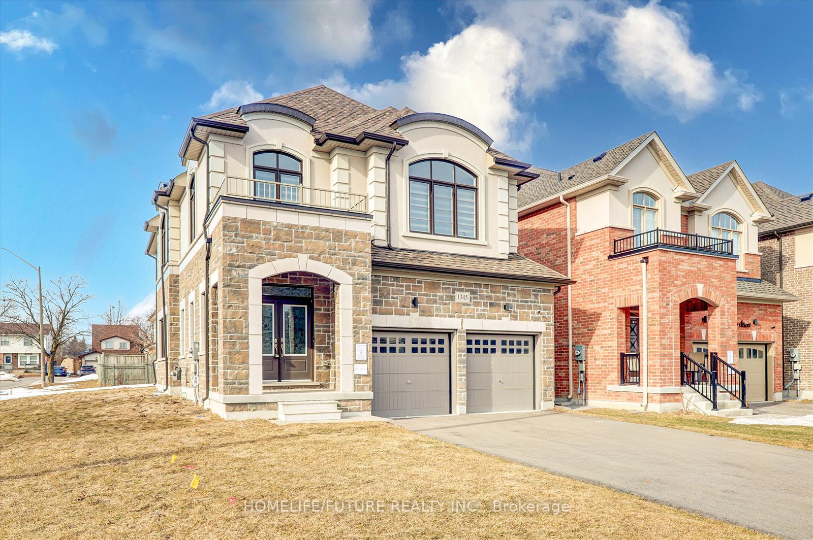 Photo 3 of 1345 Apollo Street, Oshawa, Eastdale — HOMEH