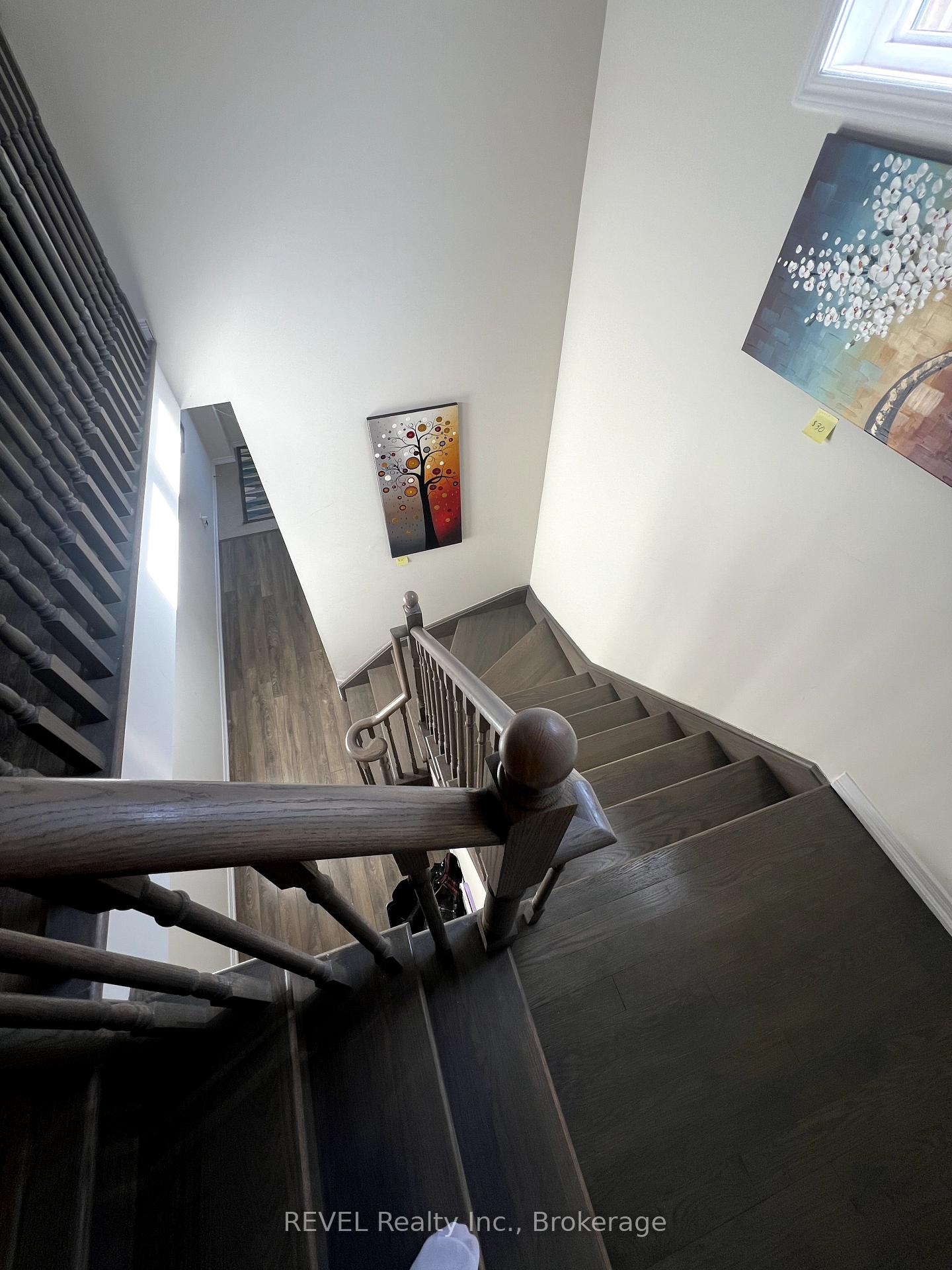 Photo 12 of 7703 Tupelo Crescent, Niagara Falls, Brown — HOMEH