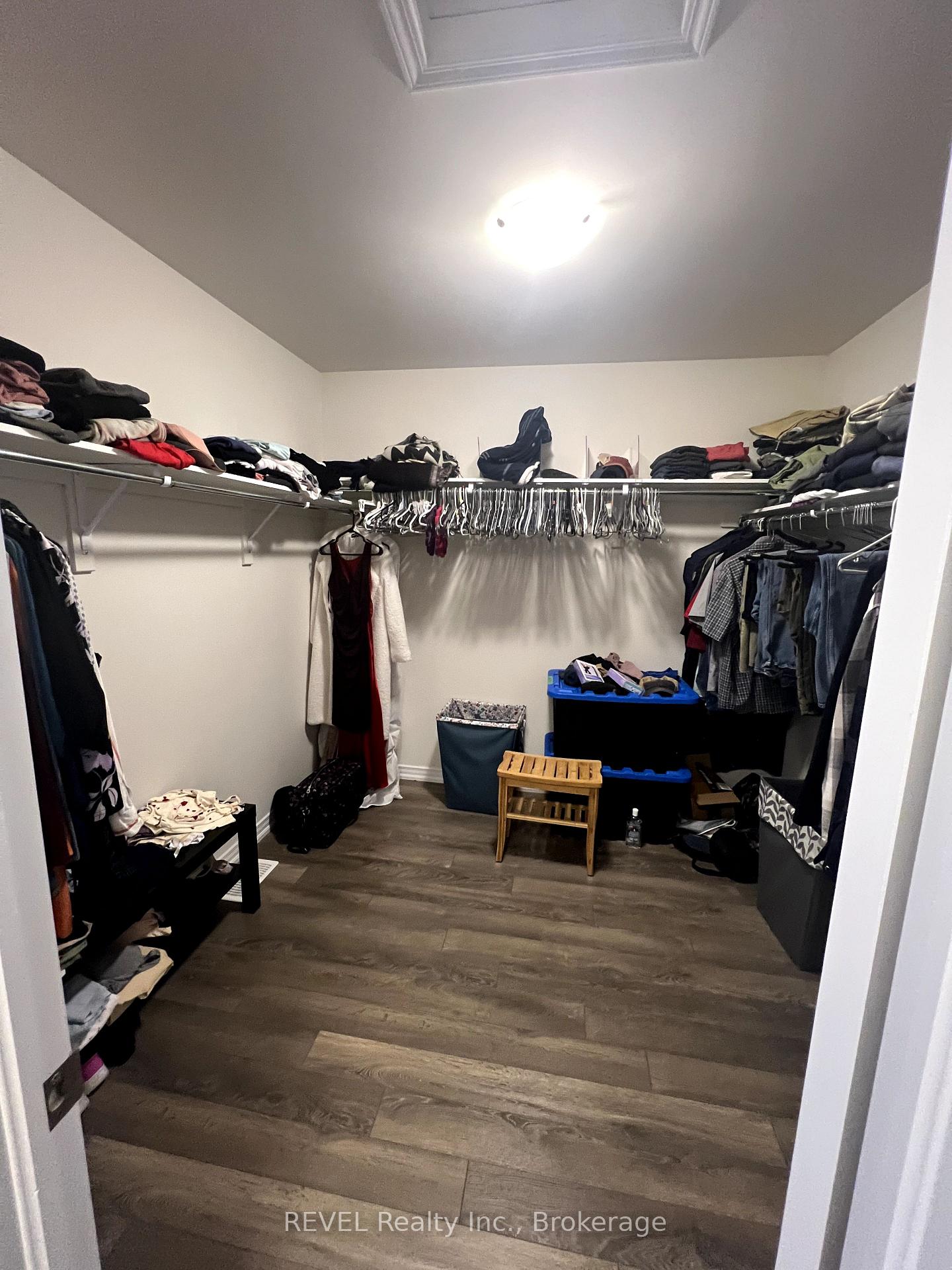 Photo 14 of 7703 Tupelo Crescent, Niagara Falls, Brown — HOMEH