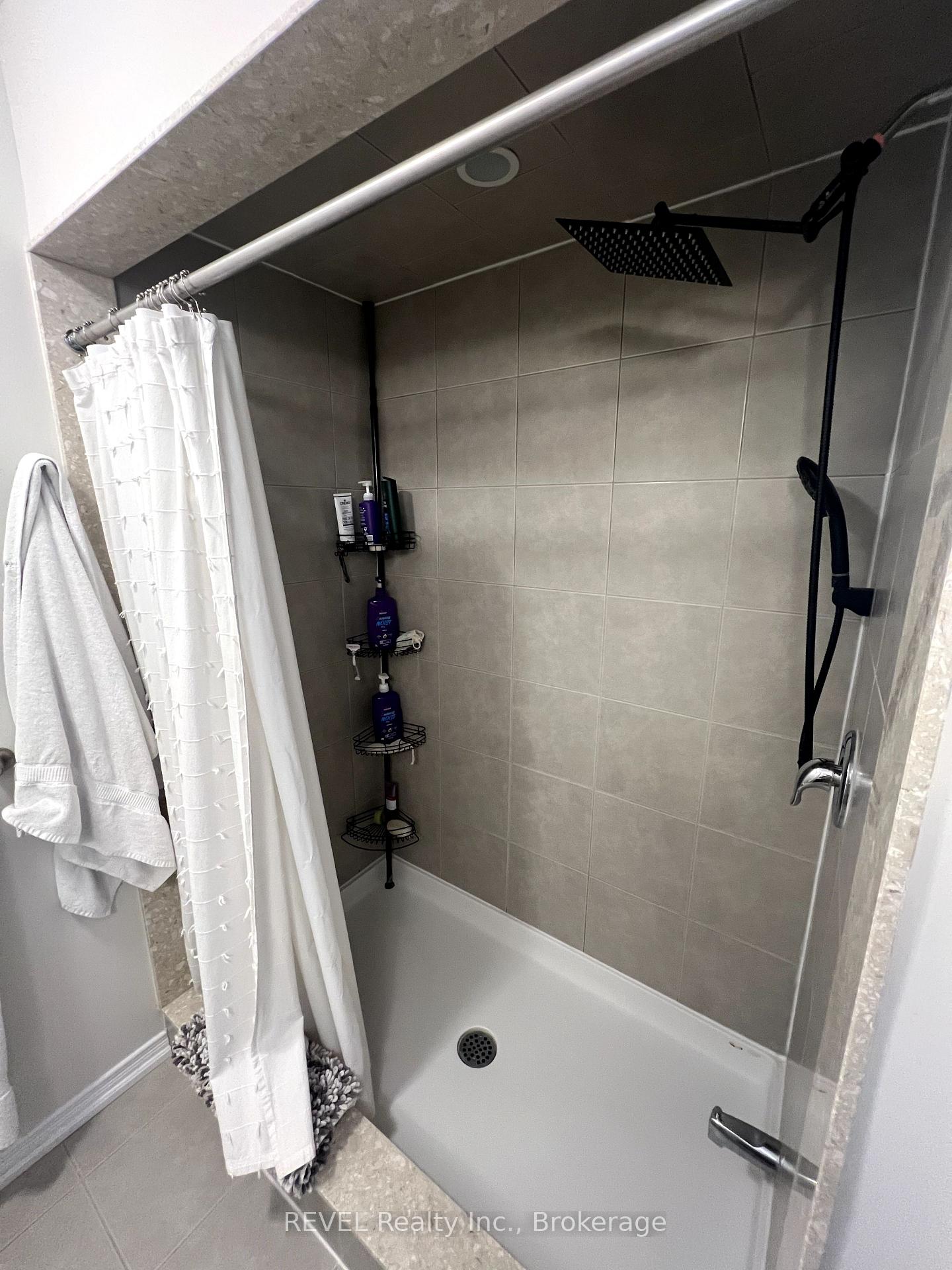 Photo 20 of 7703 Tupelo Crescent, Niagara Falls, Brown — HOMEH