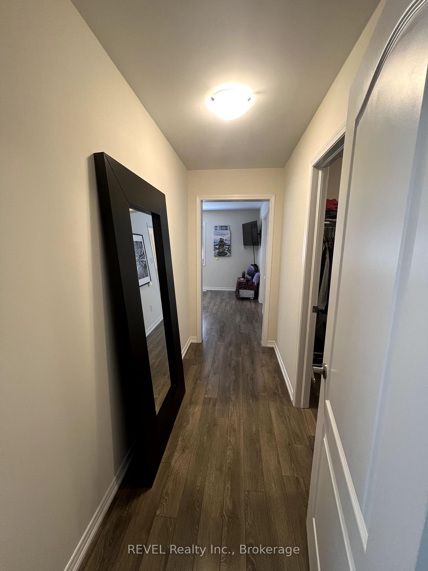 Photo 21 of 7703 Tupelo Crescent, Niagara Falls, Brown — HOMEH