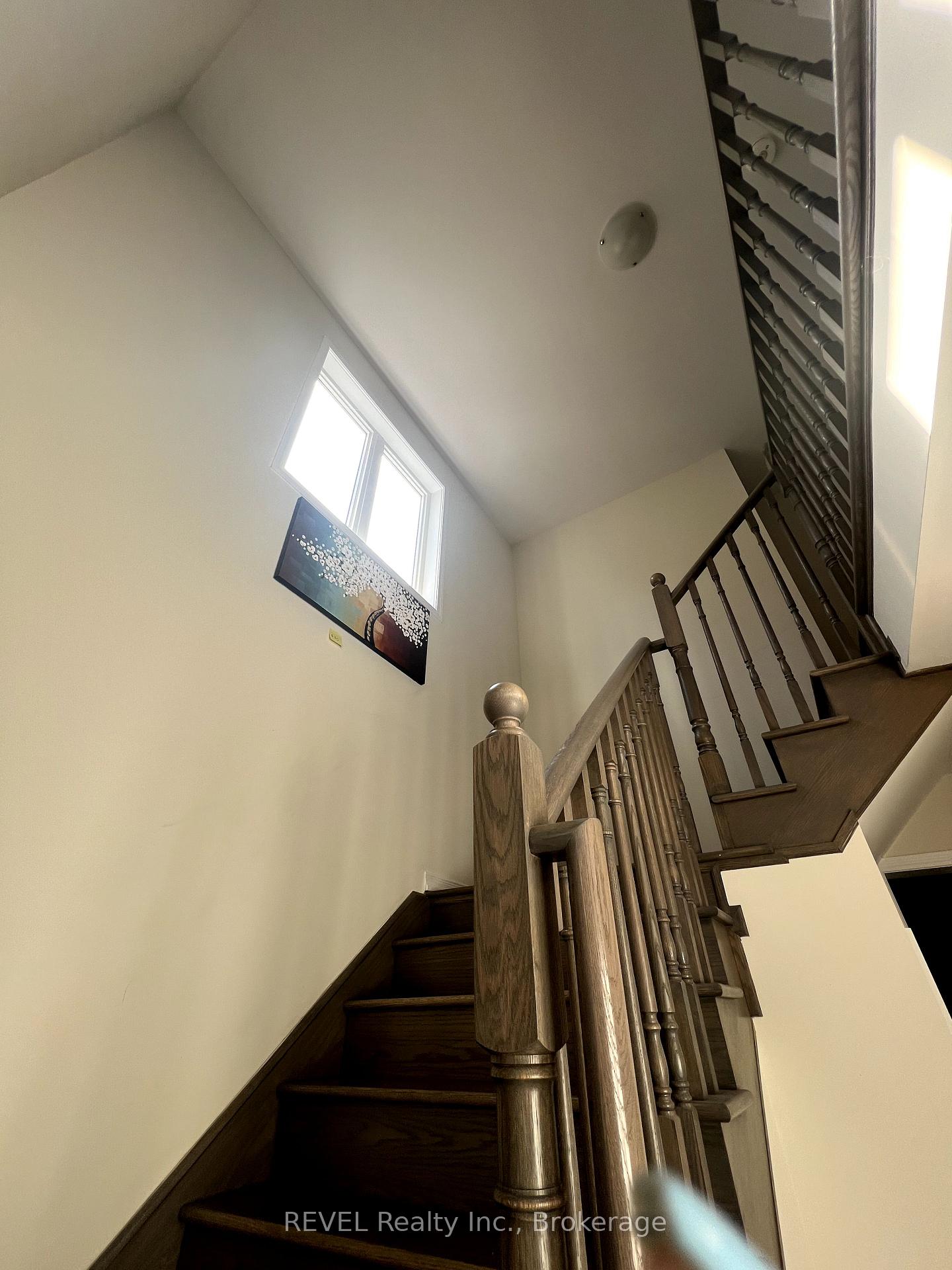 Photo 23 of 7703 Tupelo Crescent, Niagara Falls, Brown — HOMEH