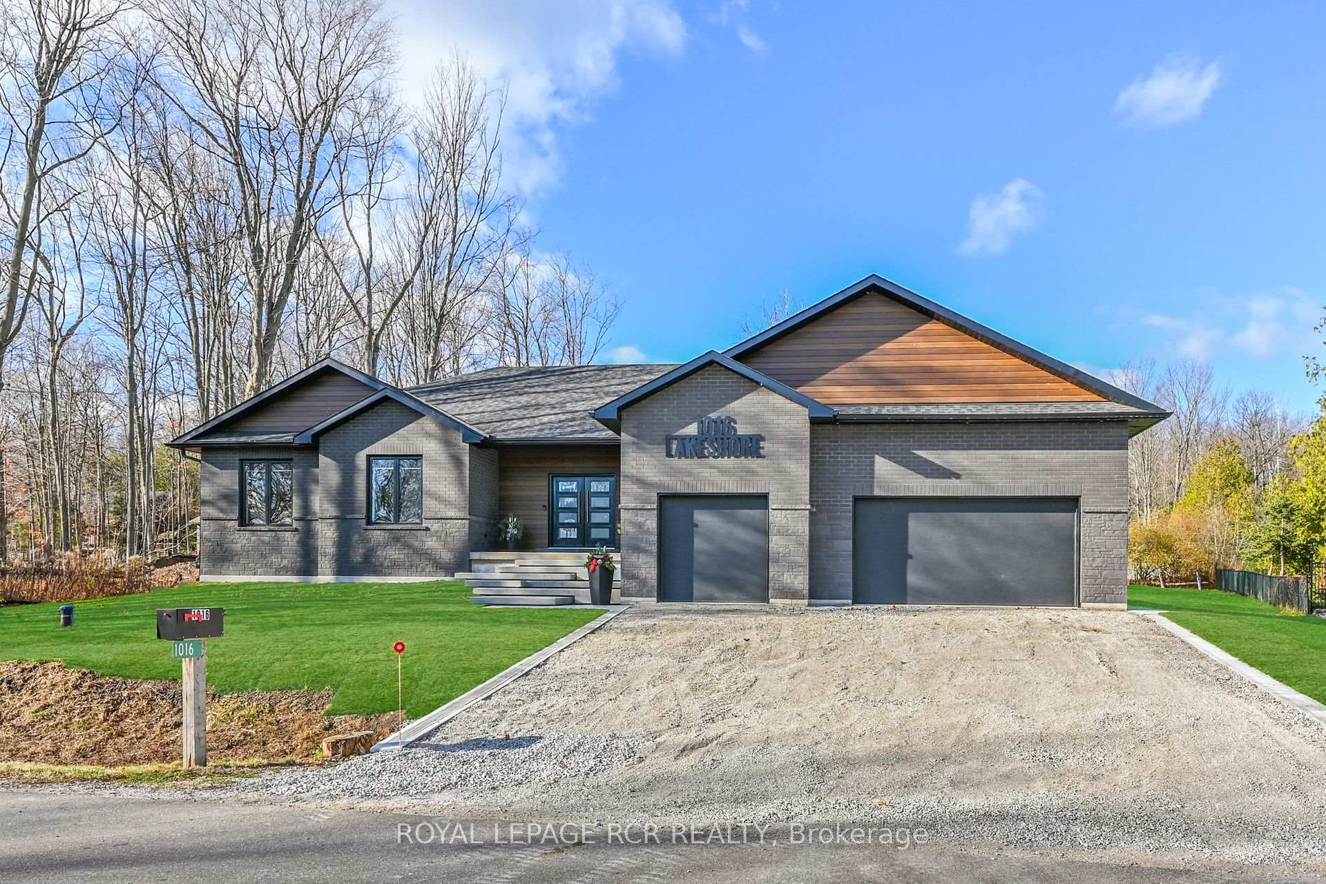 Front of 1016 Lakeshore Drive E