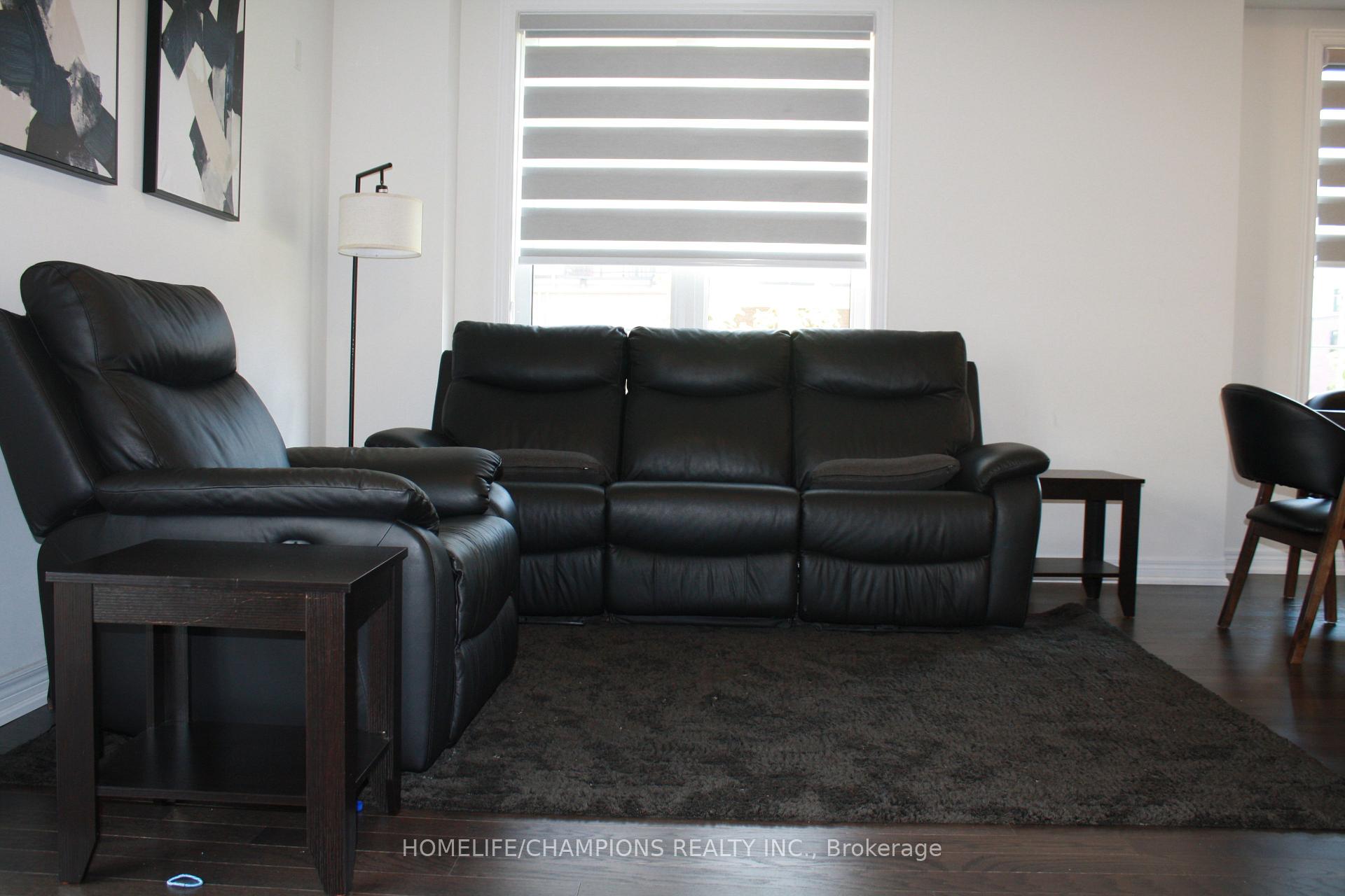 Photo 8 of 50 Air Dancer Crescent, Oshawa, Windfields — HOMEH