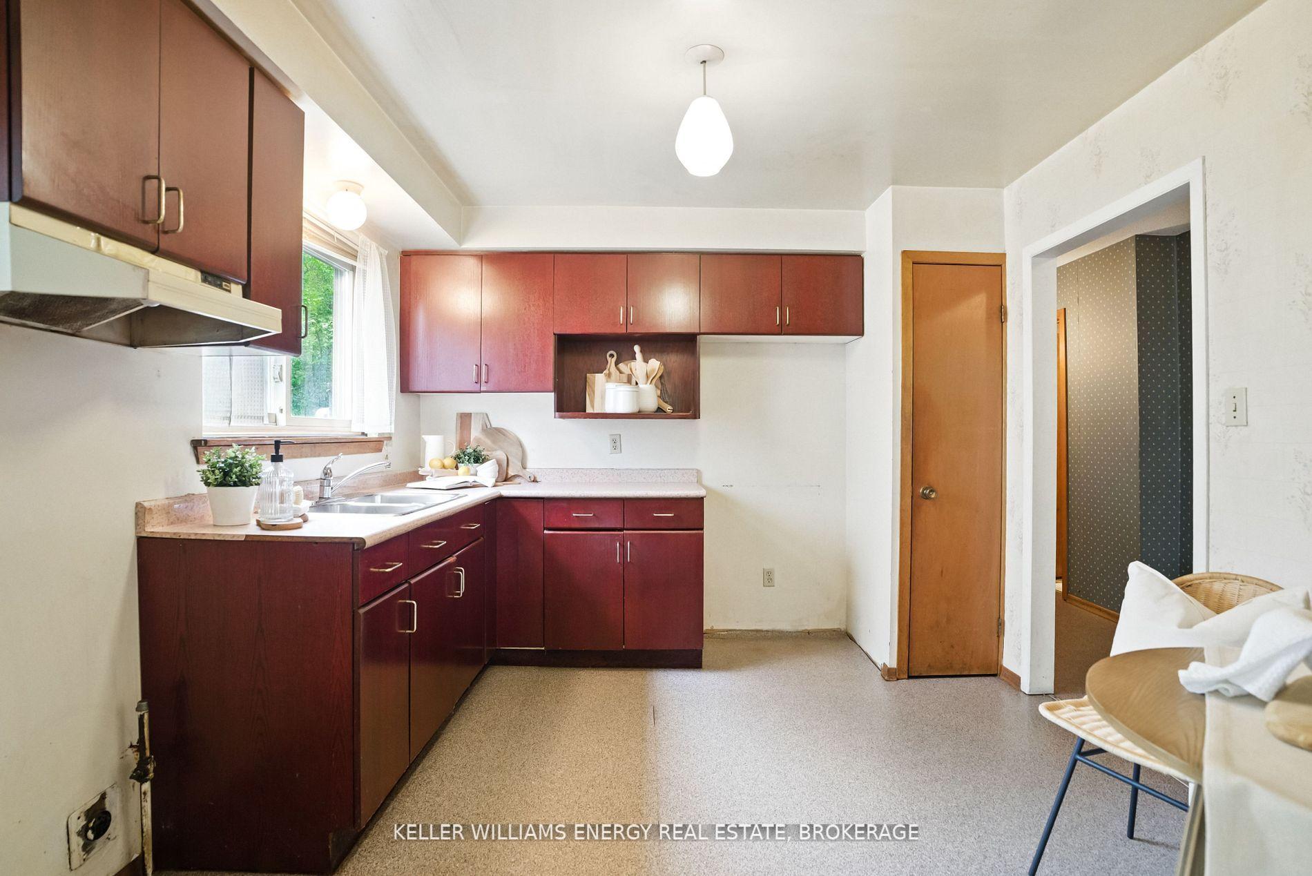 Photo 7 of 198 Ormond Drive, Oshawa, Samac — HOMEH