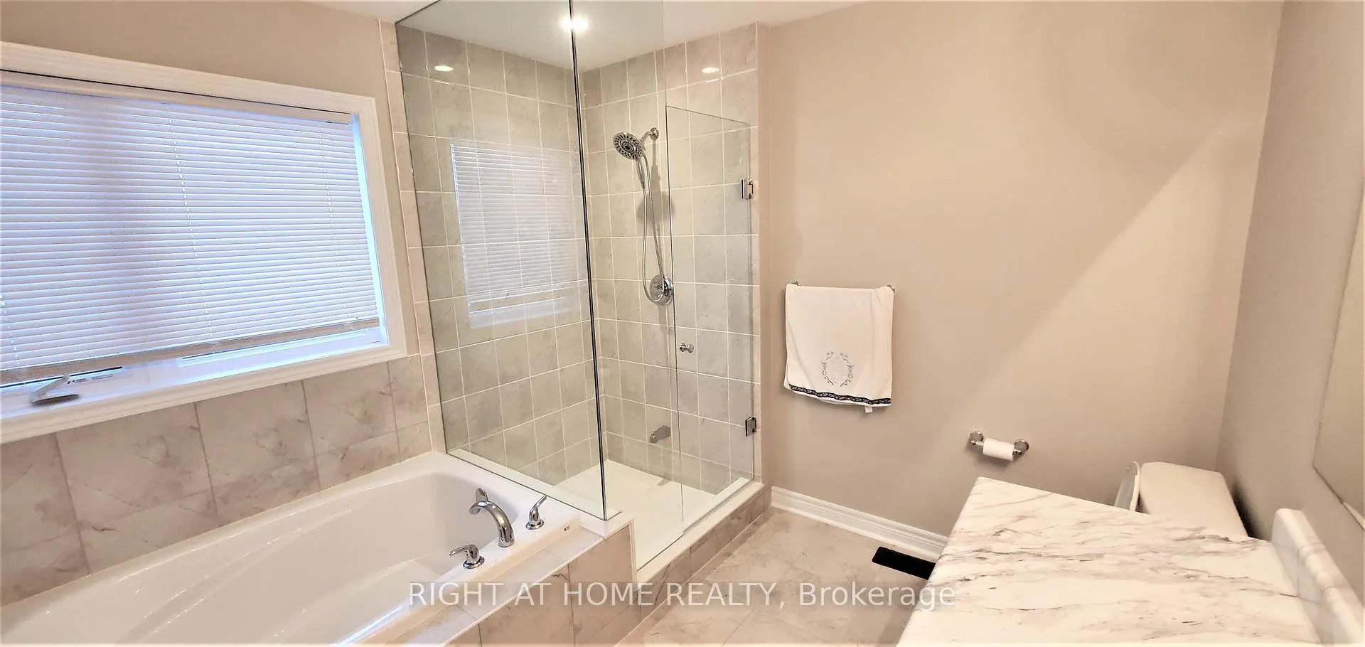 Photo 8 of 1201 Cactus Crescent, Pickering, Rural Pickering — HOMEH