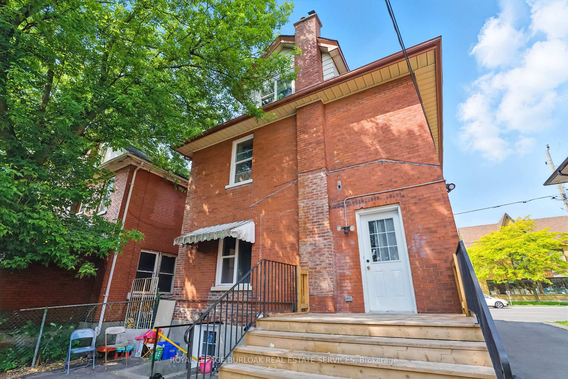 Photo 15 of 191 Simcoe Street S, Oshawa, Central — HOMEH