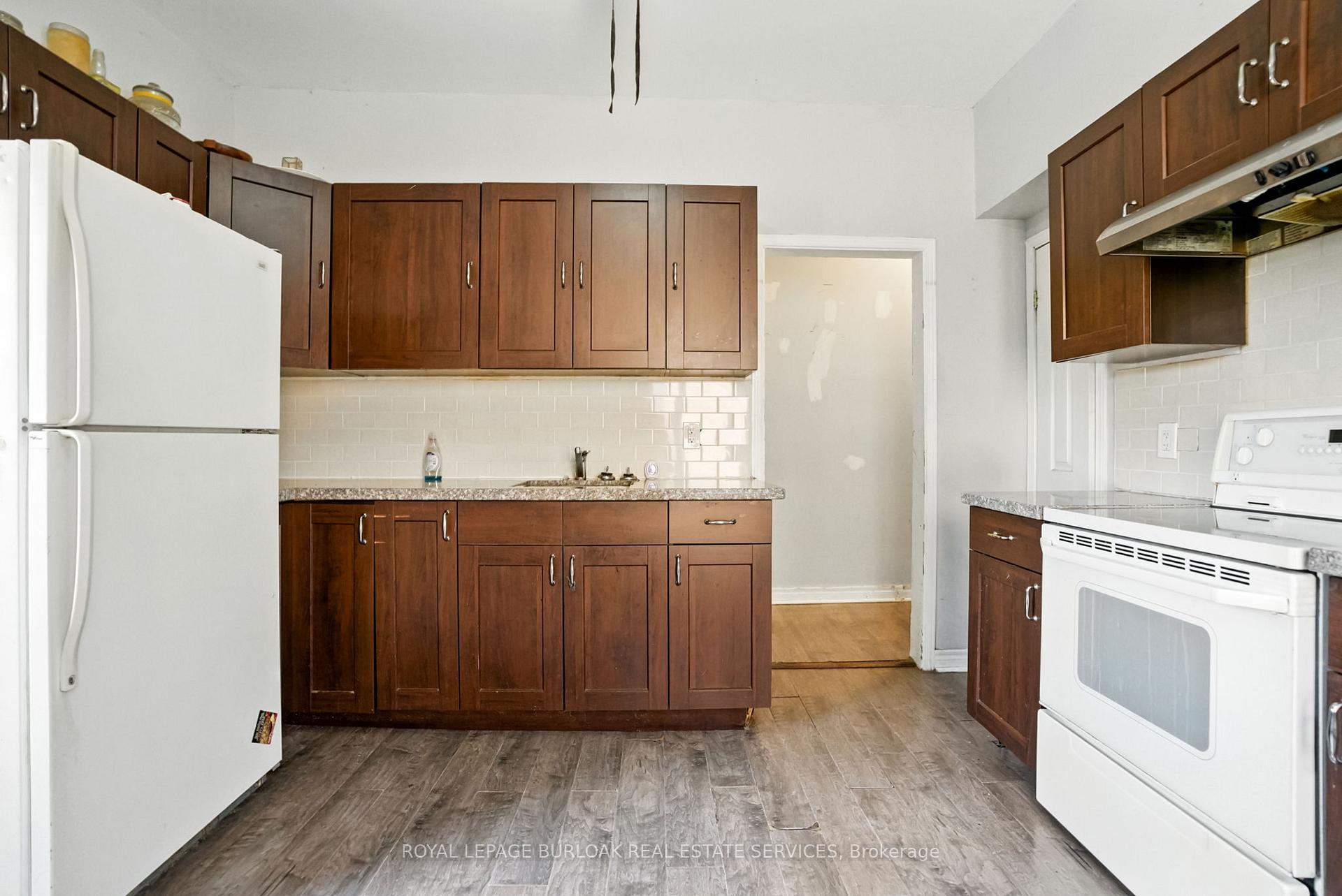 Photo 17 of 191 Simcoe Street S, Oshawa, Central — HOMEH