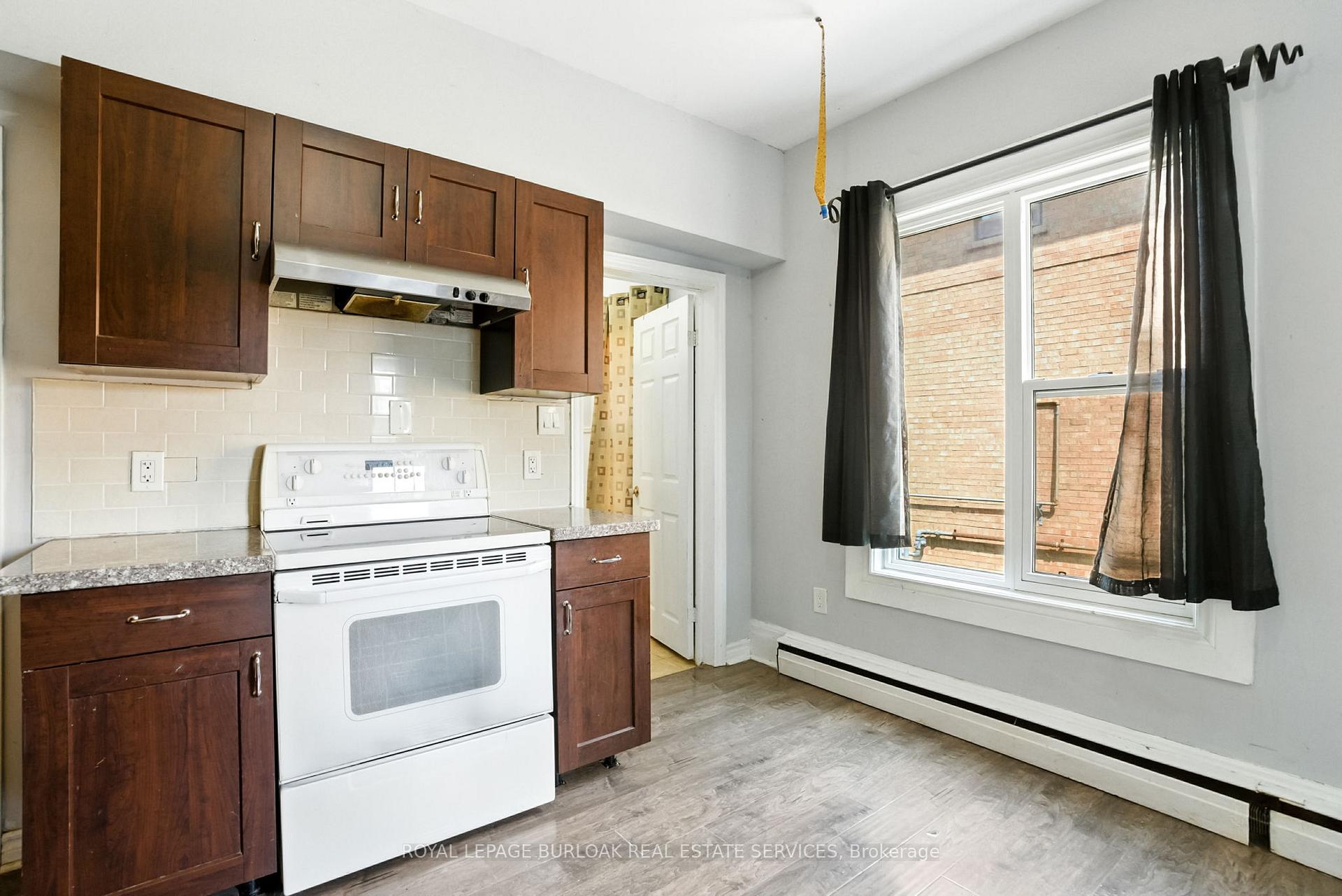 Photo 18 of 191 Simcoe Street S, Oshawa, Central — HOMEH