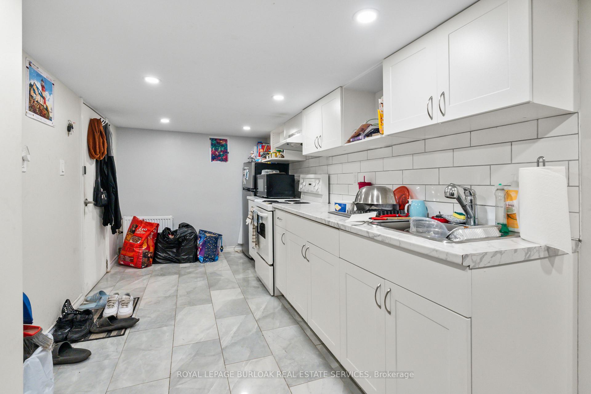 Photo 24 of 191 Simcoe Street S, Oshawa, Central — HOMEH