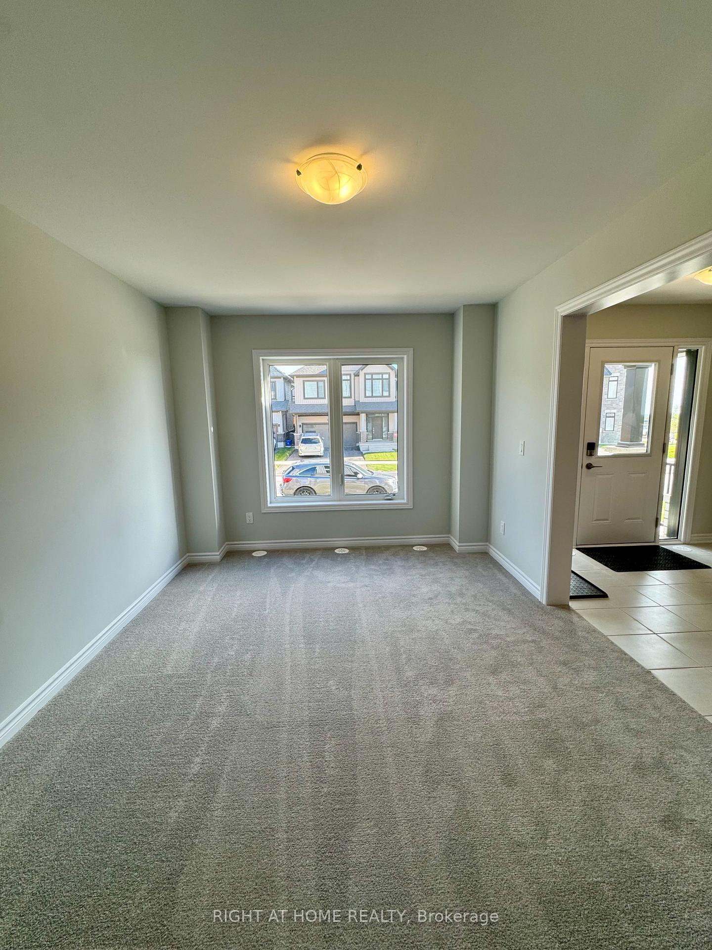 Photo 3 of 1020 Dyas Avenue, Oshawa, Kedron — HOMEH