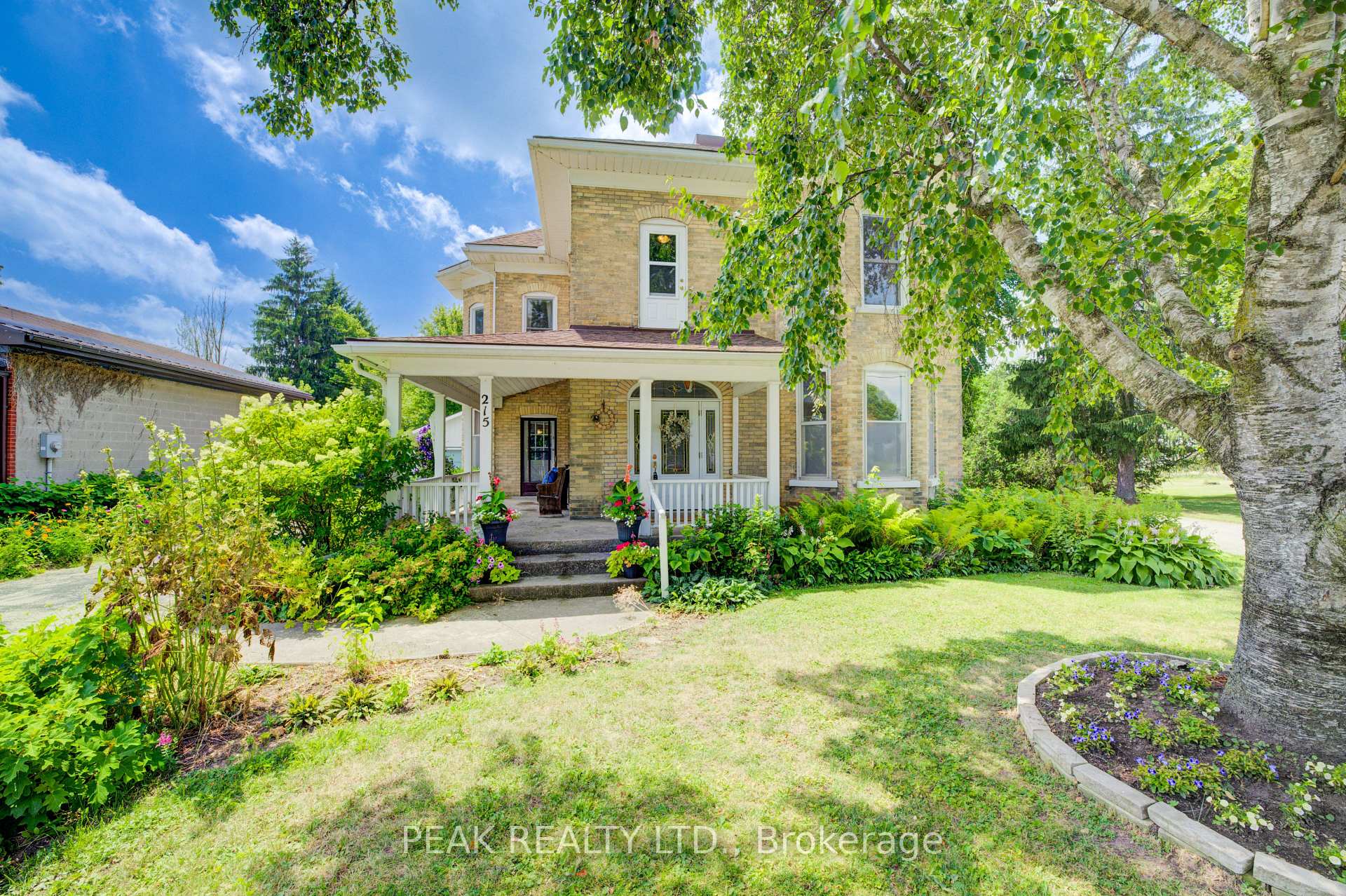 Photo 2 of 215 Huron Road, Perth South, Sebringville — HOMEH