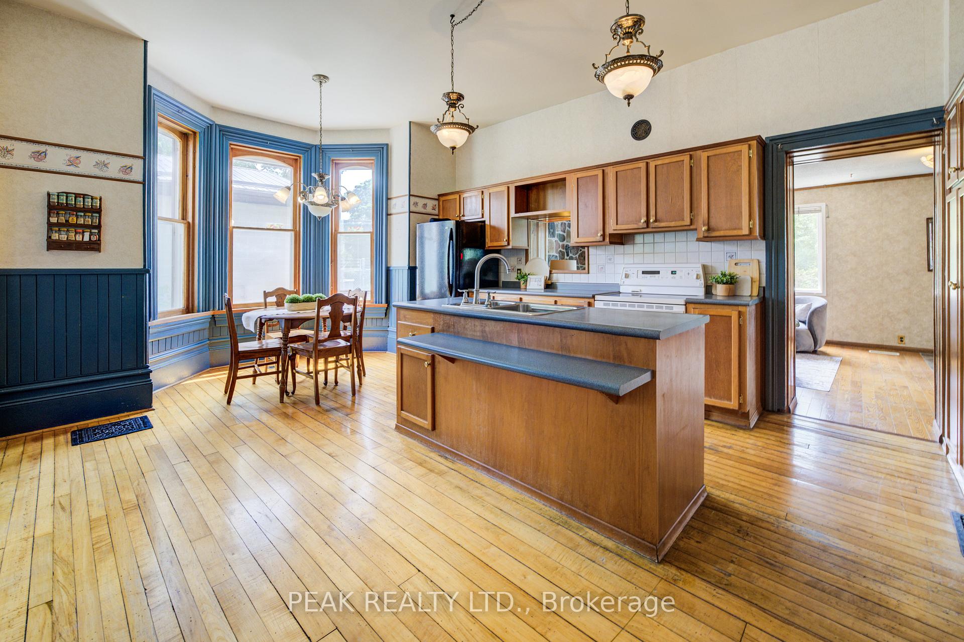 Photo 16 of 215 Huron Road, Perth South, Sebringville — HOMEH
