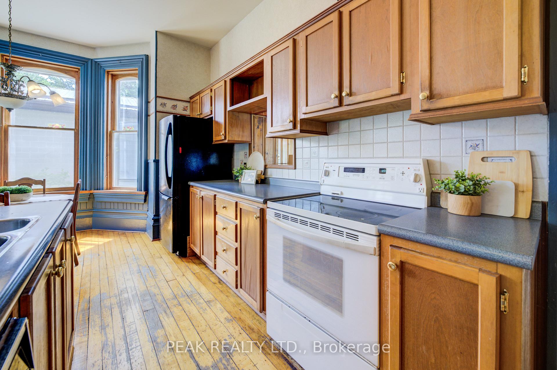 Photo 17 of 215 Huron Road, Perth South, Sebringville — HOMEH