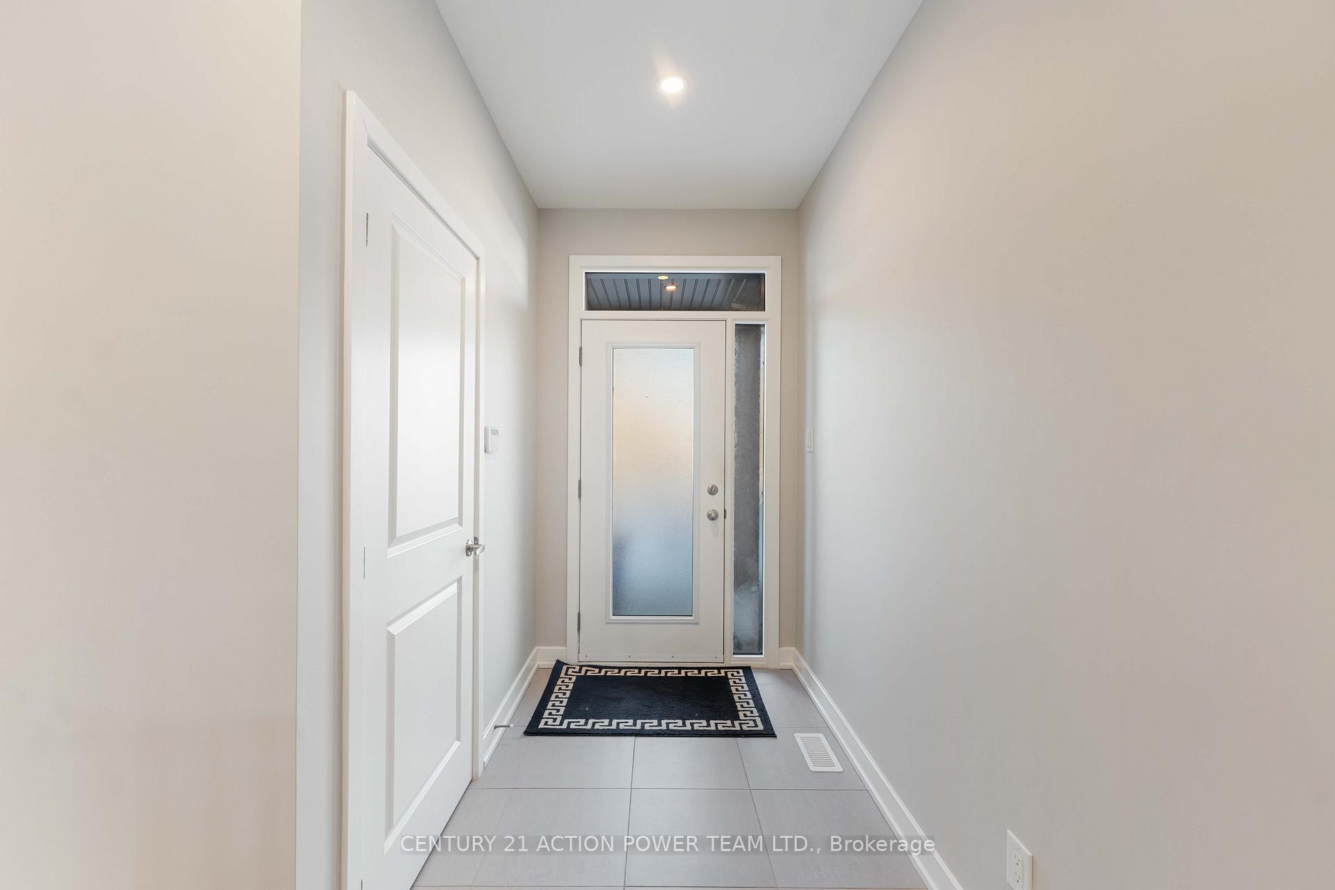 Photo 2 of 203 Joshua Street, Ottawa, Mer Bleue/Bradley Estates/Anderson Park — HOMEH