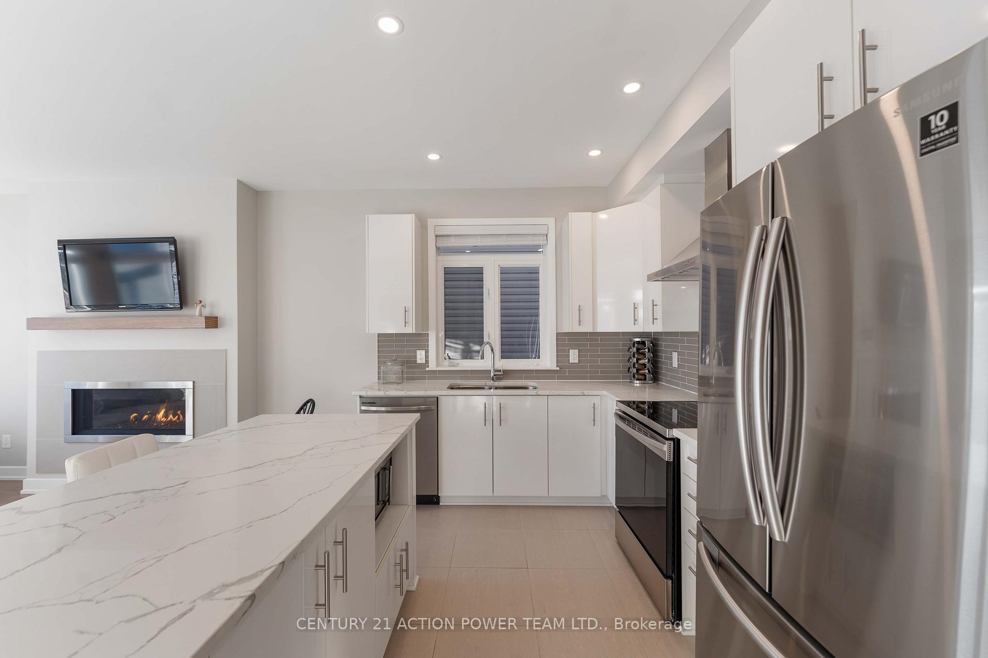 Photo 10 of 203 Joshua Street, Ottawa, Mer Bleue/Bradley Estates/Anderson Park — HOMEH