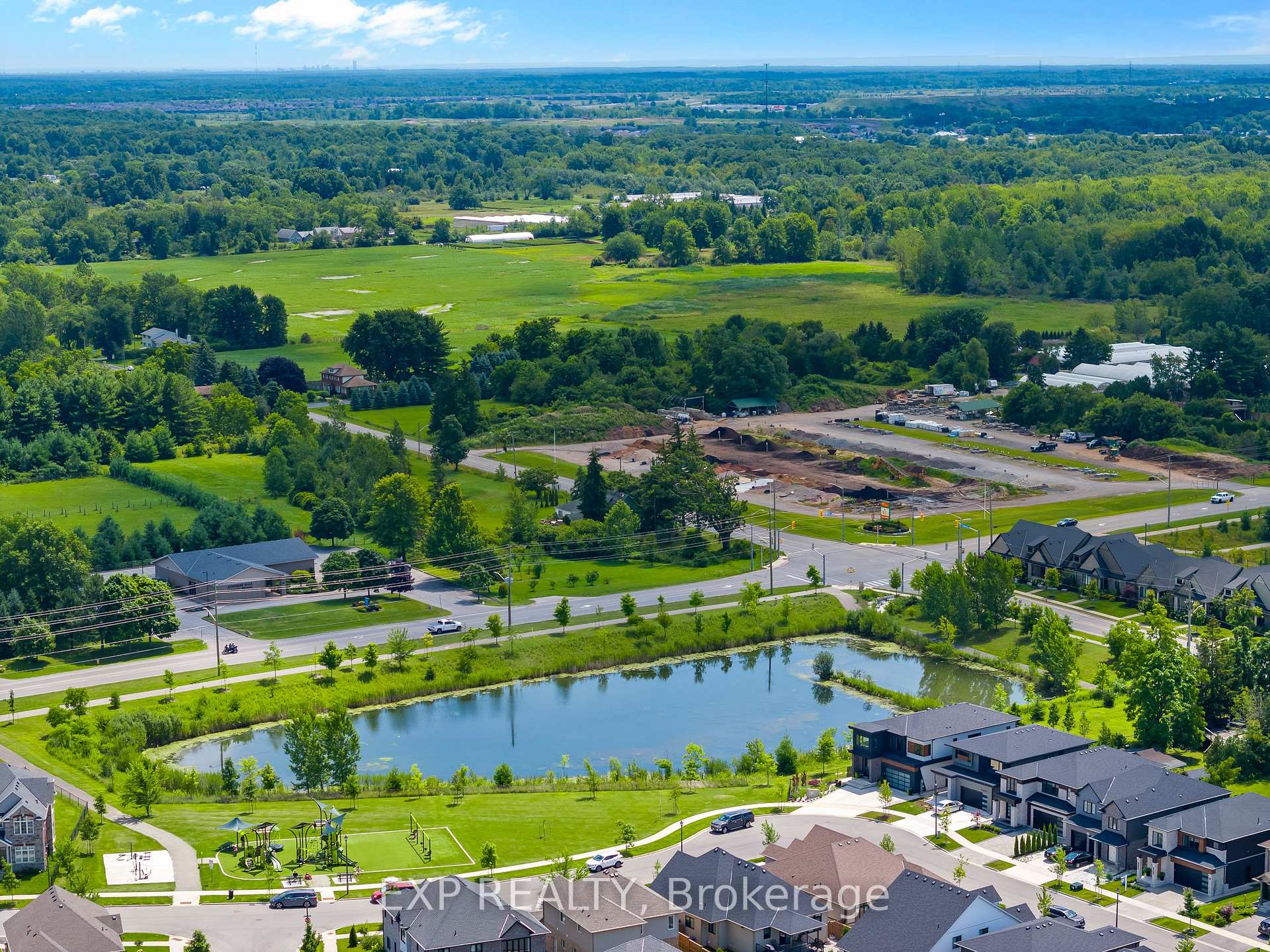 Photo 4 of 133 Lametti Drive N, Pelham, Fonthill — HOMEH