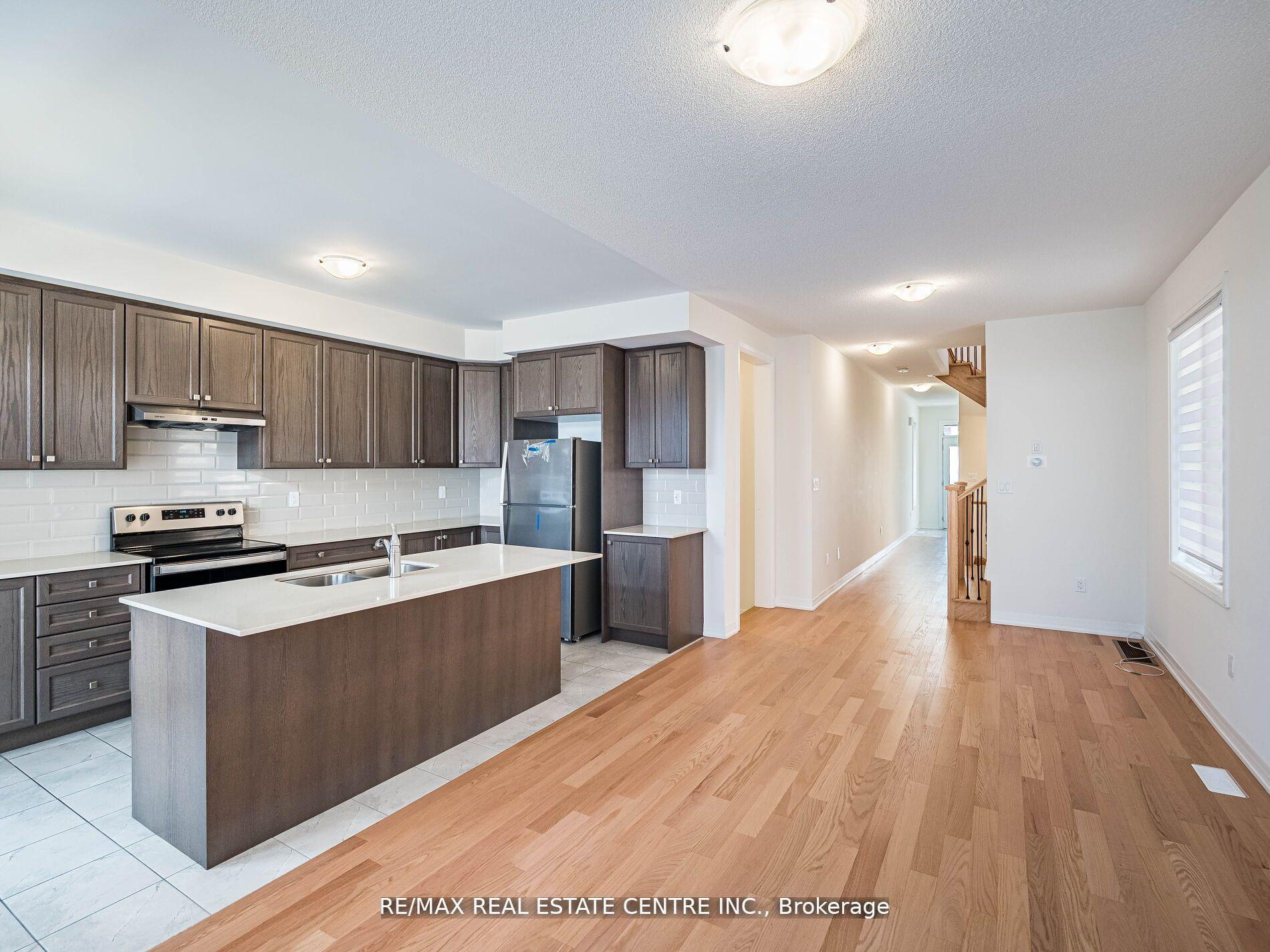 Photo 6 of 2921 Nakina Street, Pickering, Rural Pickering — HOMEH