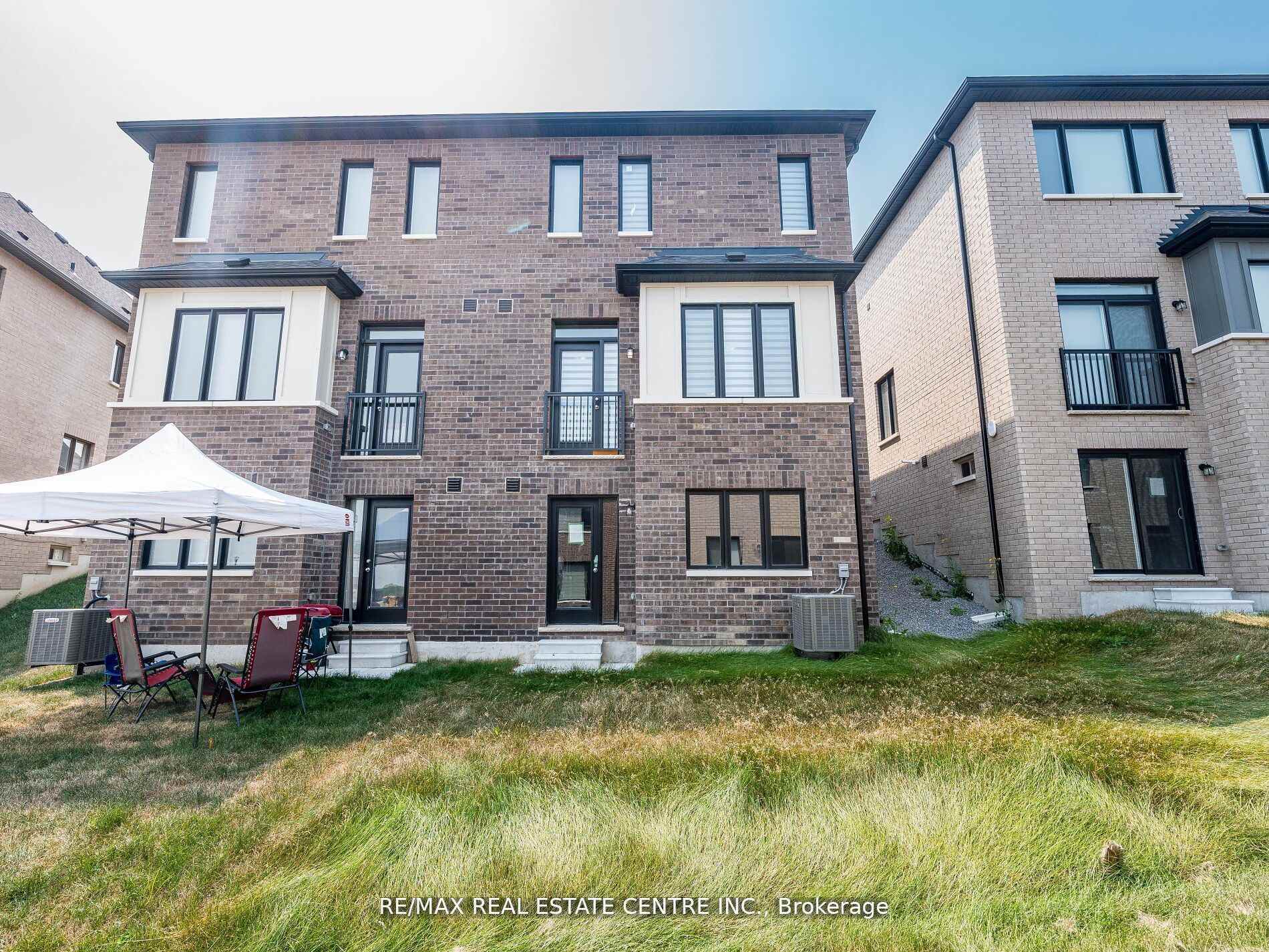 Photo 16 of 2921 Nakina Street, Pickering, Rural Pickering — HOMEH