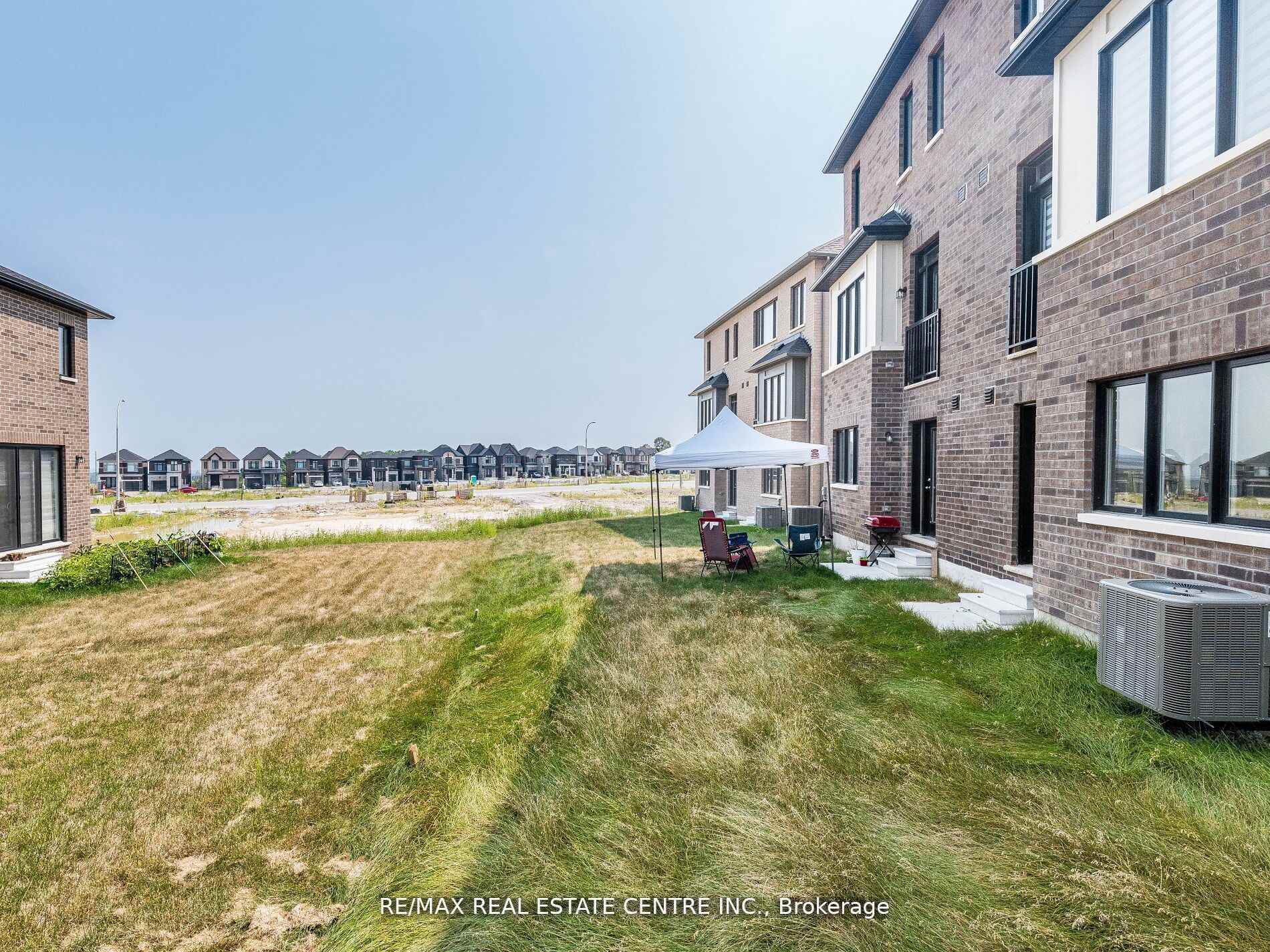 Photo 17 of 2921 Nakina Street, Pickering, Rural Pickering — HOMEH