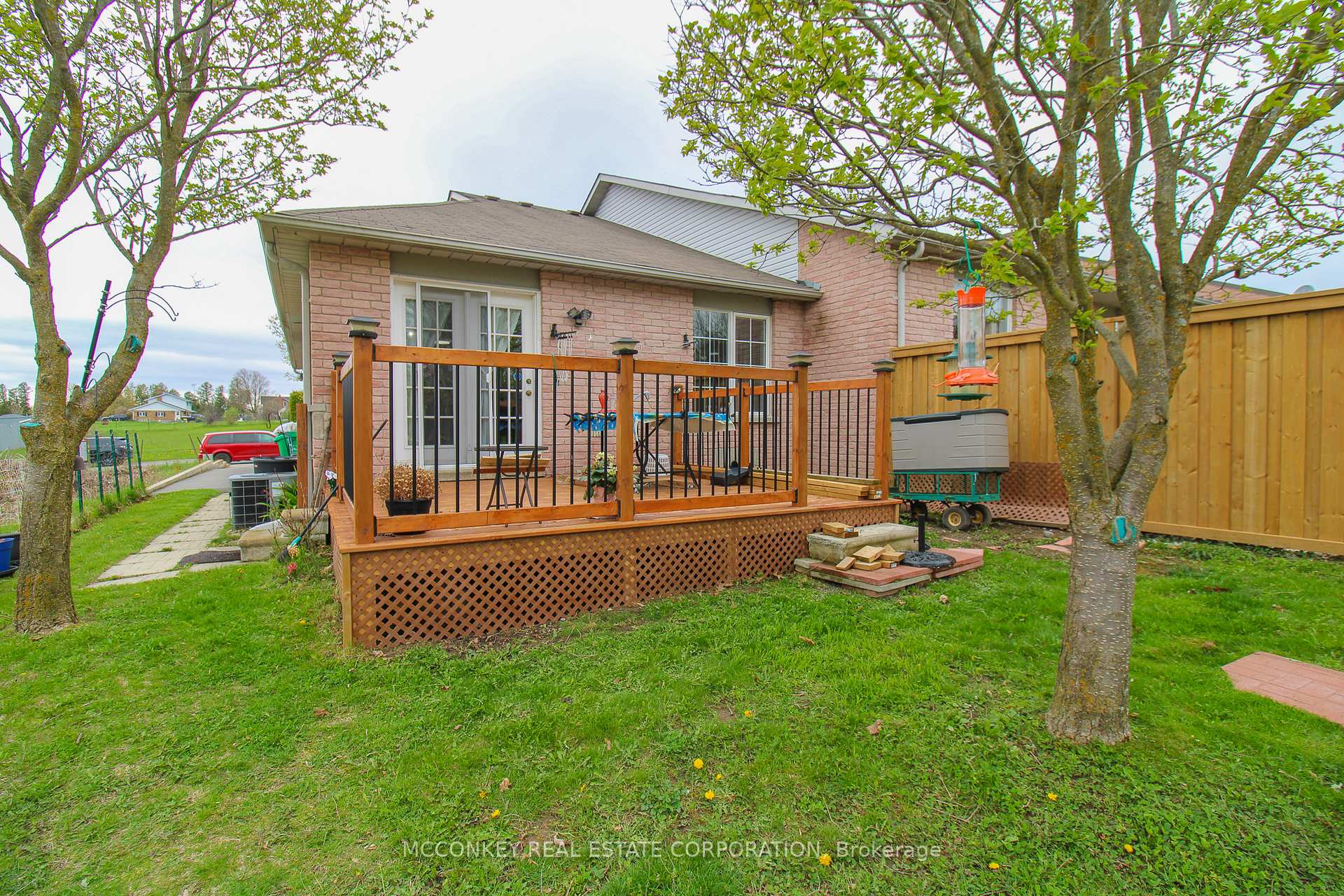 Photo 2 of 3012 Westridge Boulevard, Peterborough, Monaghan Ward 2 — HOMEH