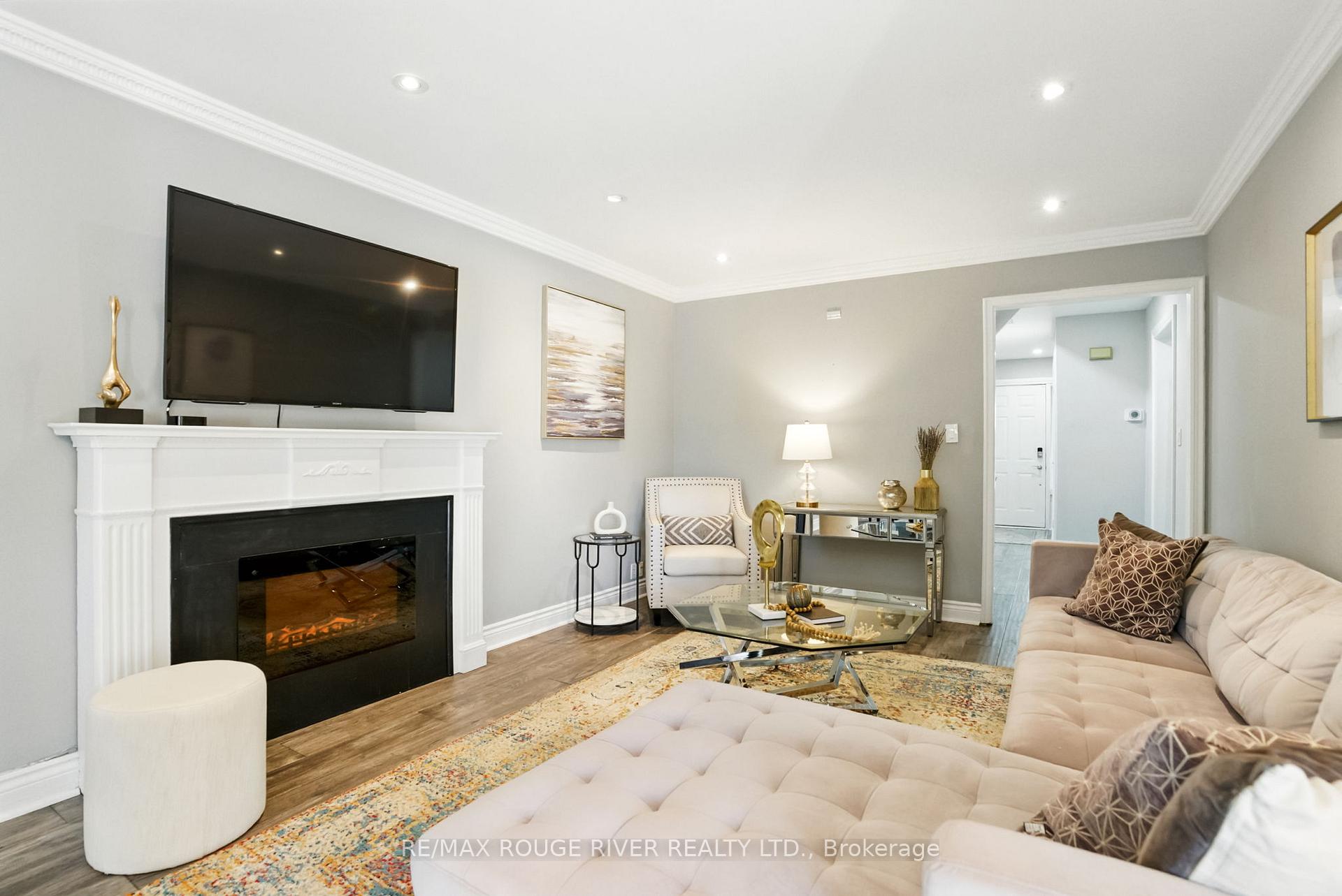 Photo 7 of 105 Overbank Drive, Oshawa, McLaughlin — HOMEH