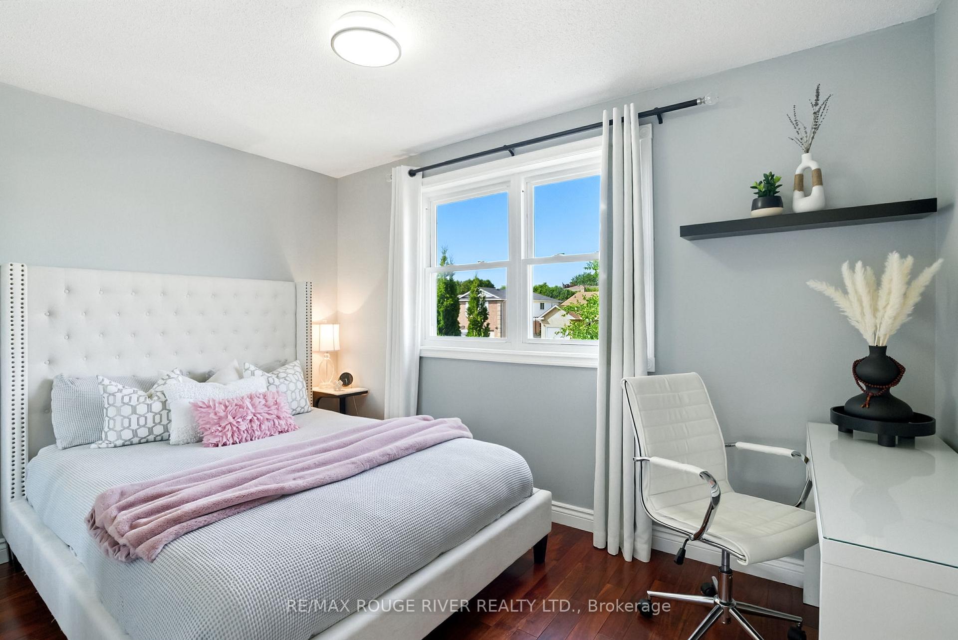 Photo 20 of 105 Overbank Drive, Oshawa, McLaughlin — HOMEH