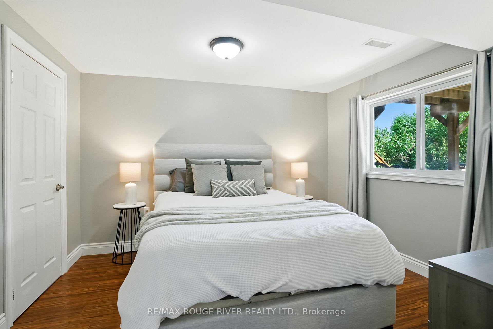 Photo 28 of 105 Overbank Drive, Oshawa, McLaughlin — HOMEH