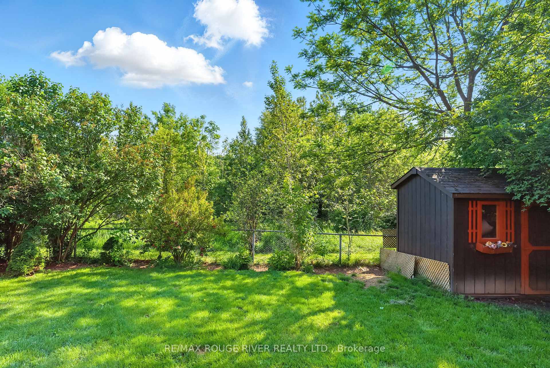 Photo 34 of 105 Overbank Drive, Oshawa, McLaughlin — HOMEH
