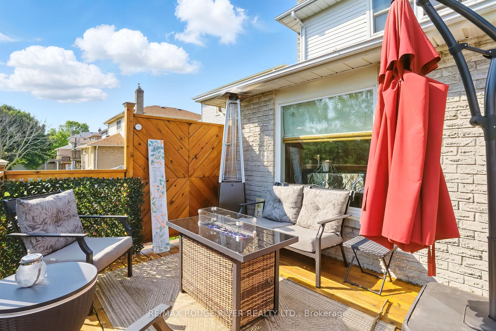 Photo 40 of 105 Overbank Drive, Oshawa, McLaughlin — HOMEH