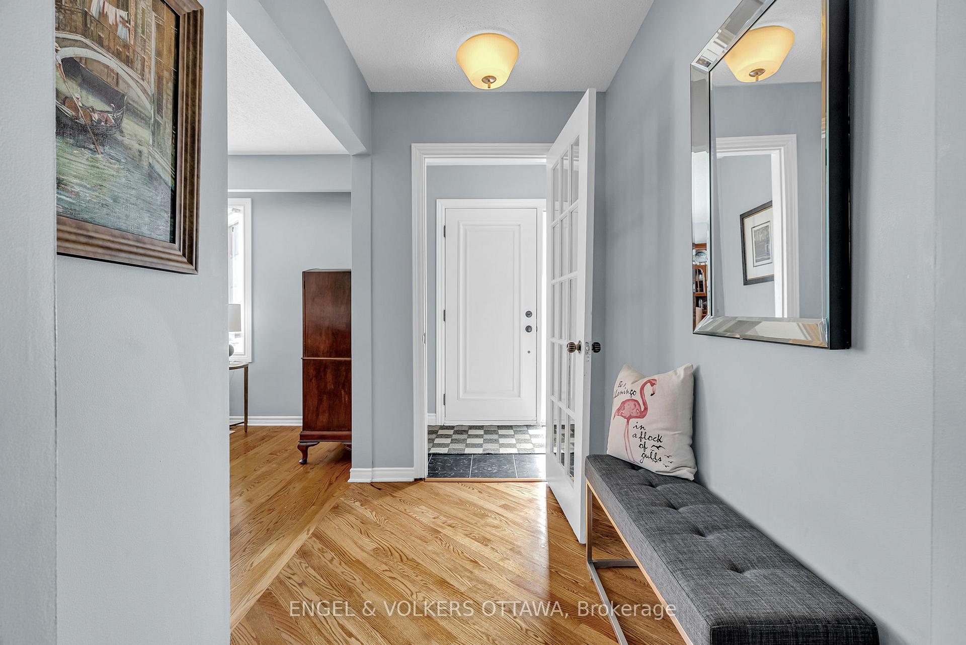 Photo 2 of 6271 Steamer Lane, Ottawa, Convent Glen South — HOMEH