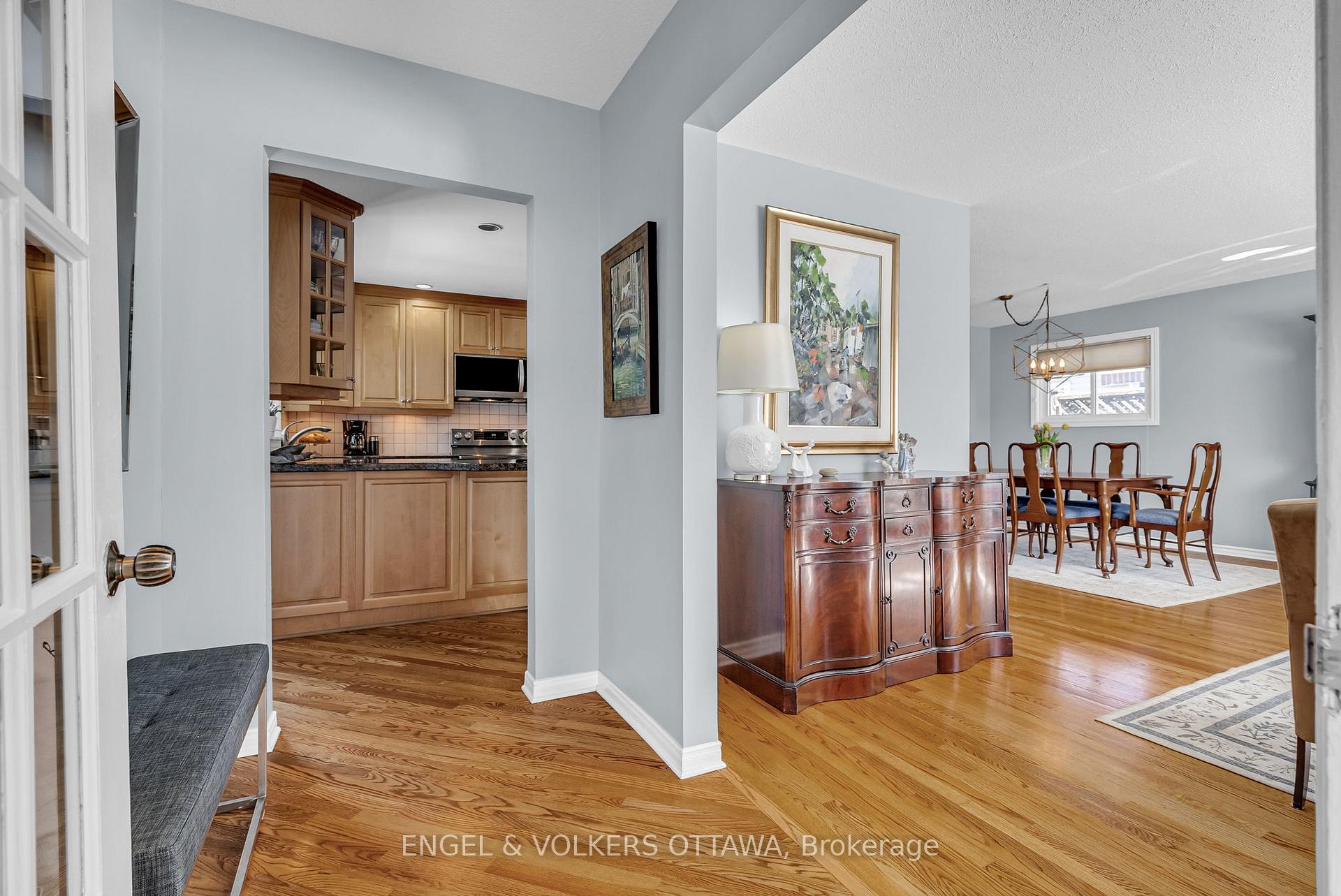 Photo 3 of 6271 Steamer Lane, Ottawa, Convent Glen South — HOMEH