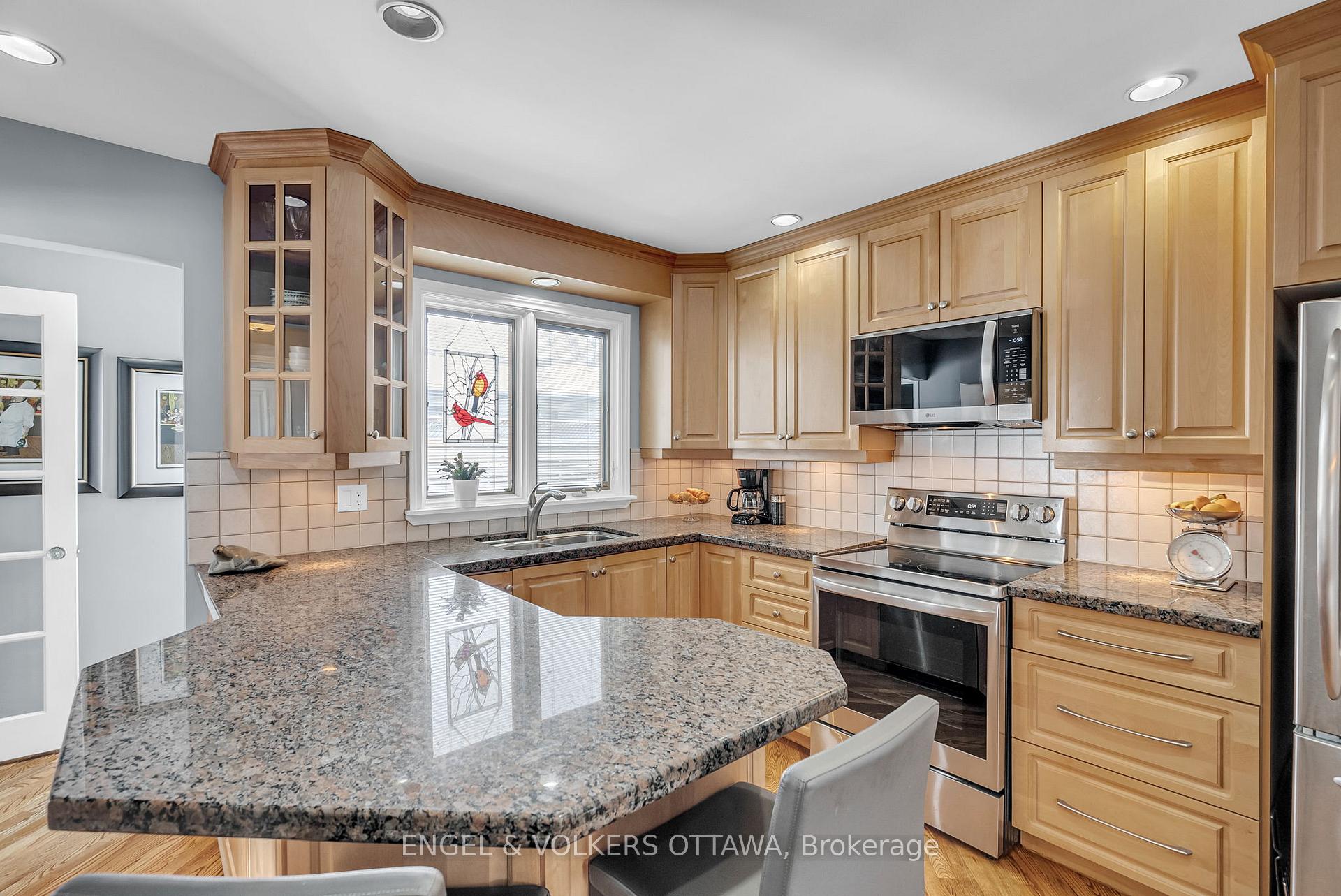 Photo 12 of 6271 Steamer Lane, Ottawa, Convent Glen South — HOMEH