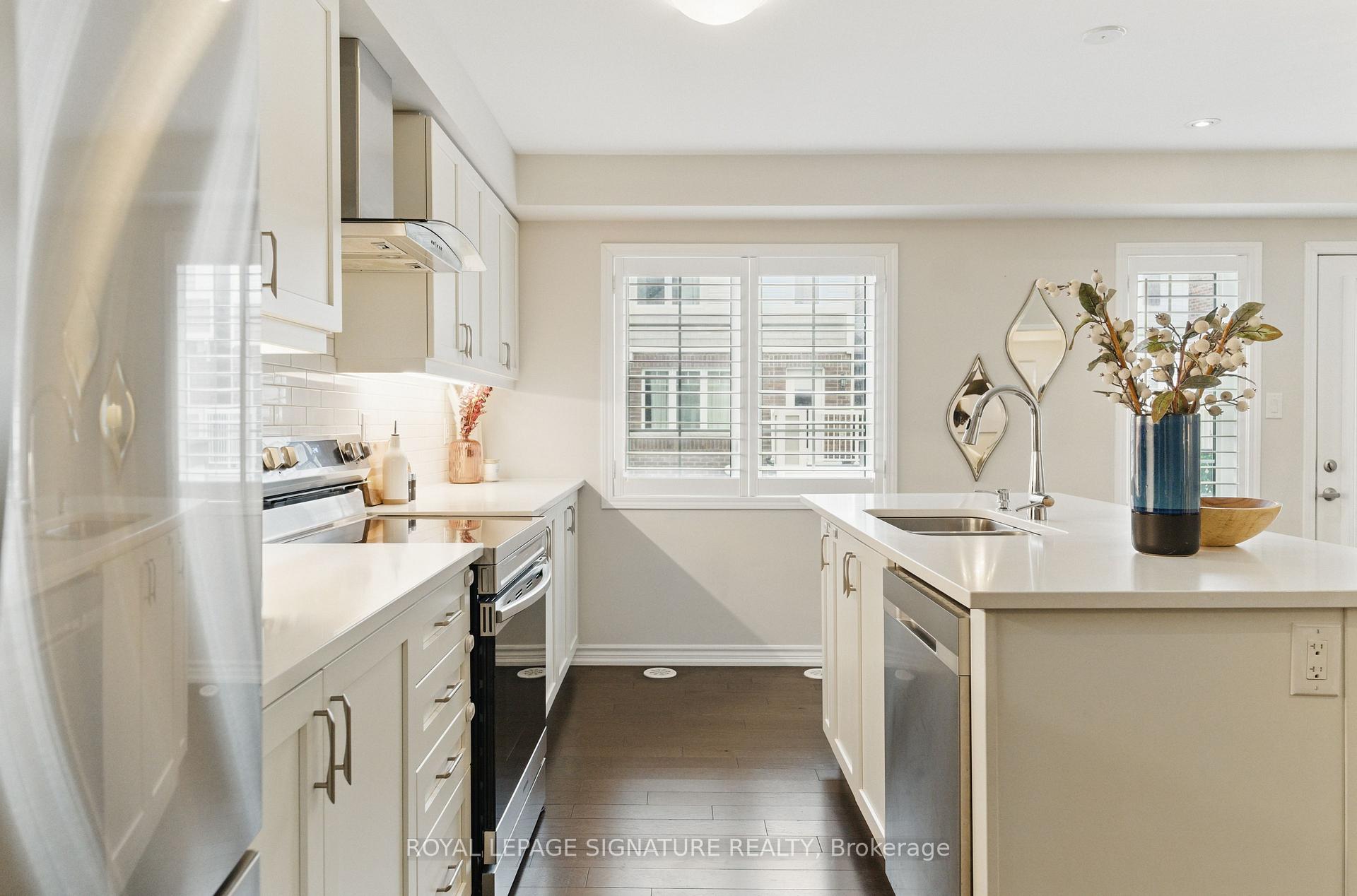 Photo 15 of Unit 12, 1222 Rose Way, Milton, Cobban — HOMEH