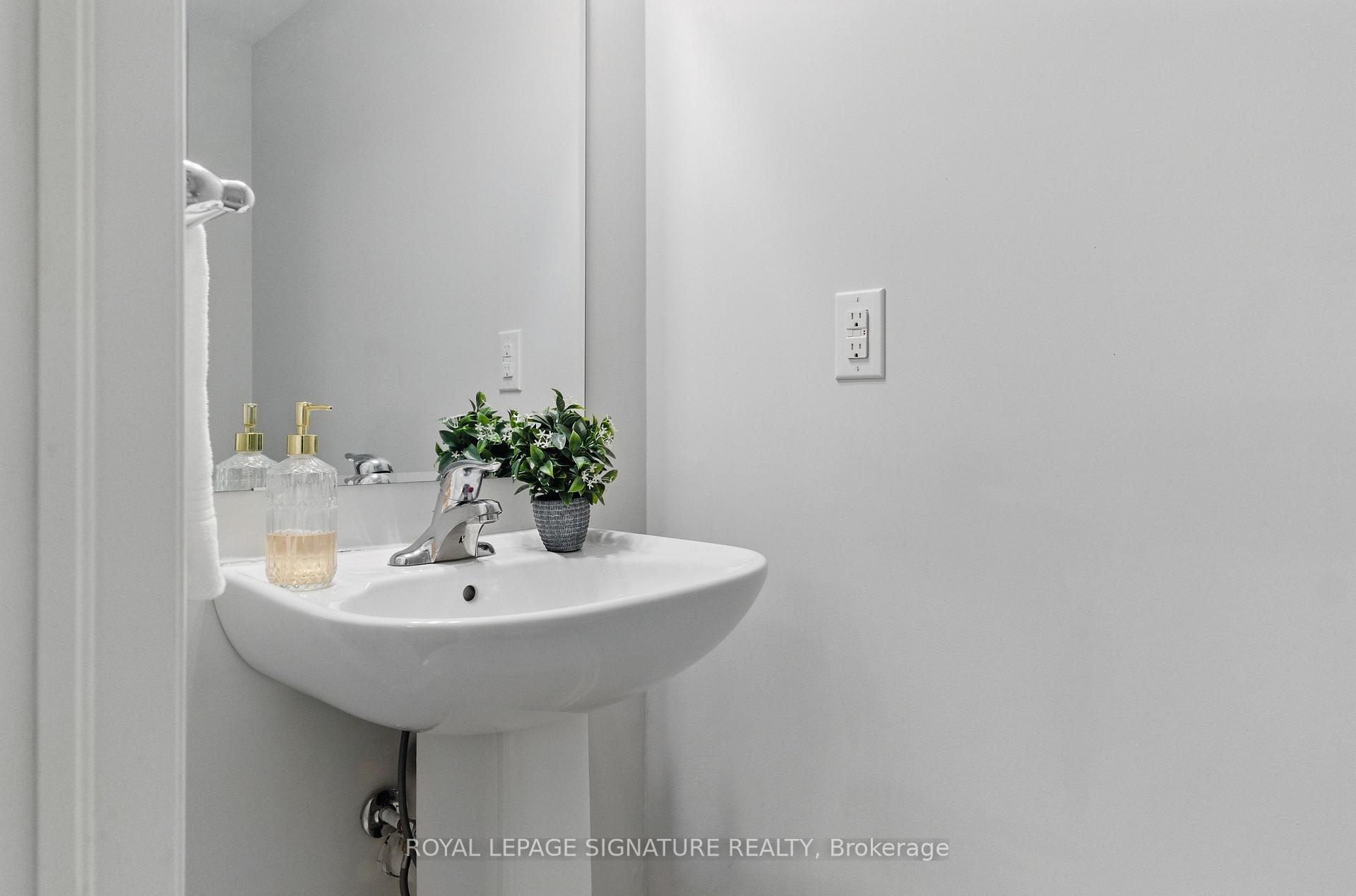 Photo 37 of Unit 12, 1222 Rose Way, Milton, Cobban — HOMEH