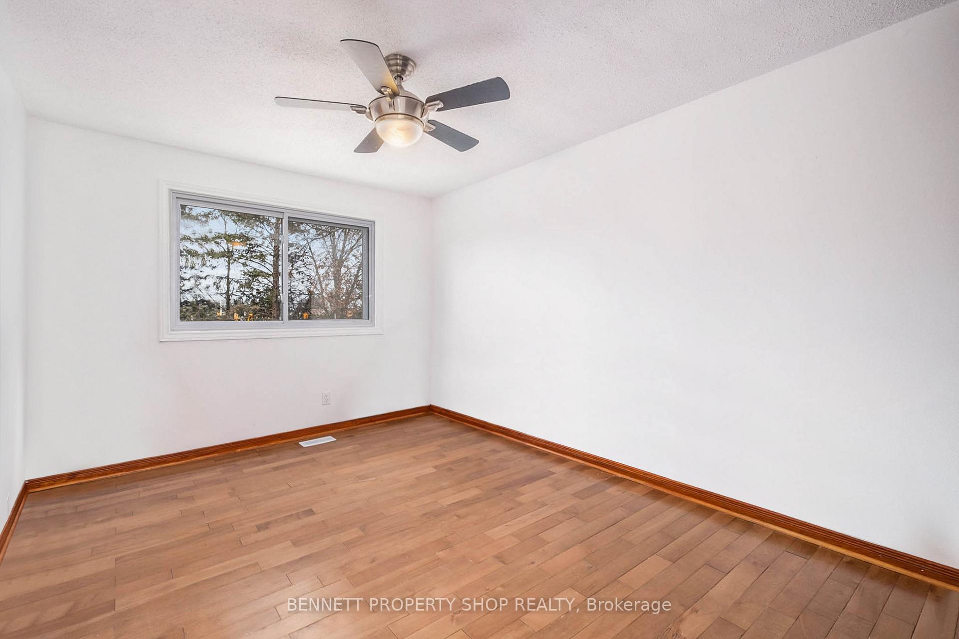 Photo 10 of 6329 Vorlage Drive, Ottawa, Convent Glen North — HOMEH