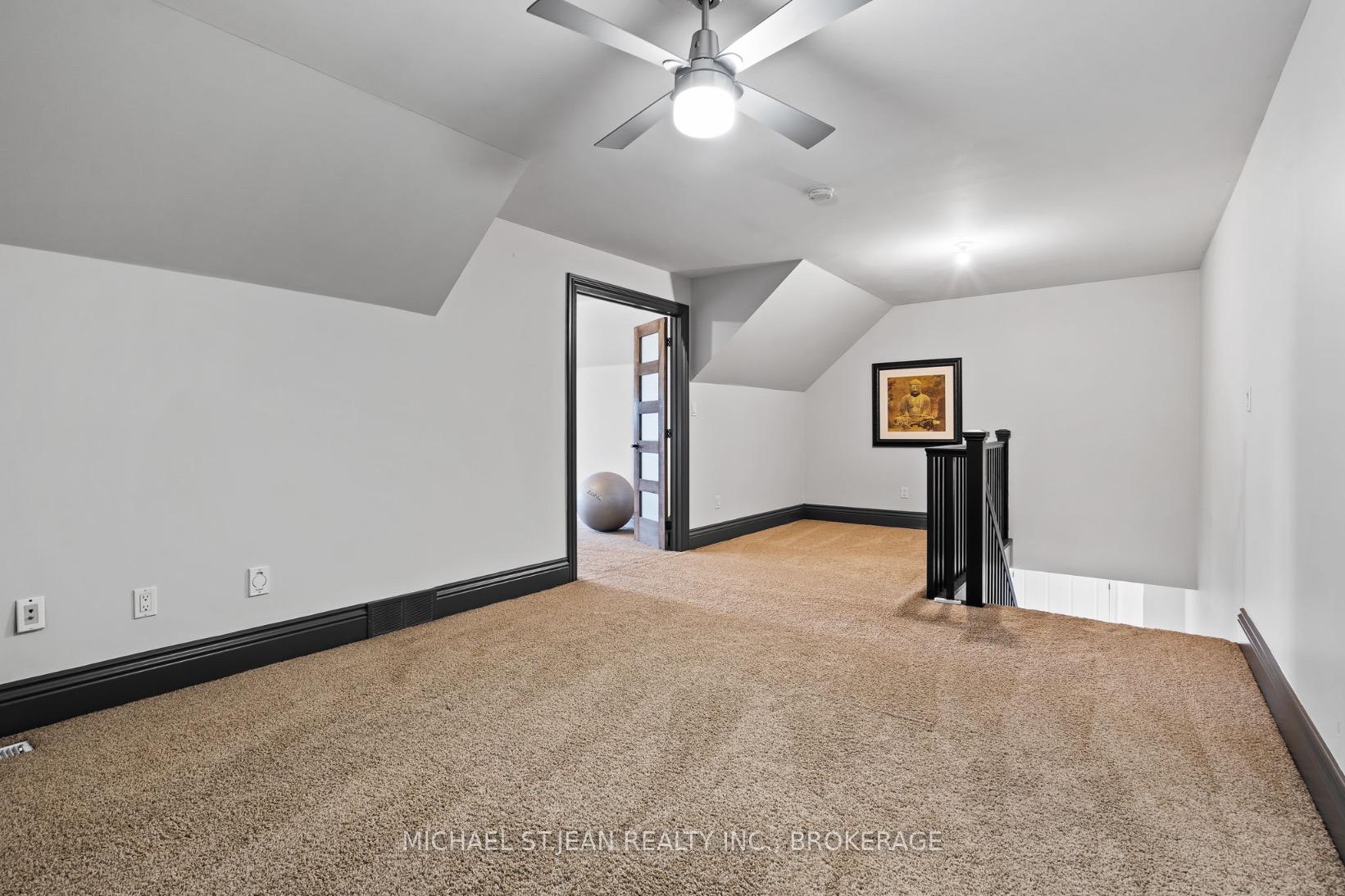 Photo 15 of 811 Effingham Street, Pelham, Fenwick — HOMEH