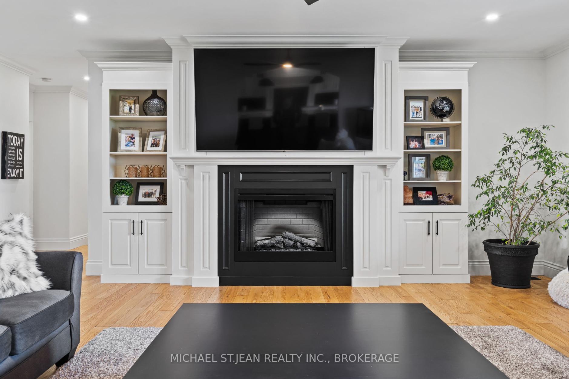 Photo 17 of 811 Effingham Street, Pelham, Fenwick — HOMEH