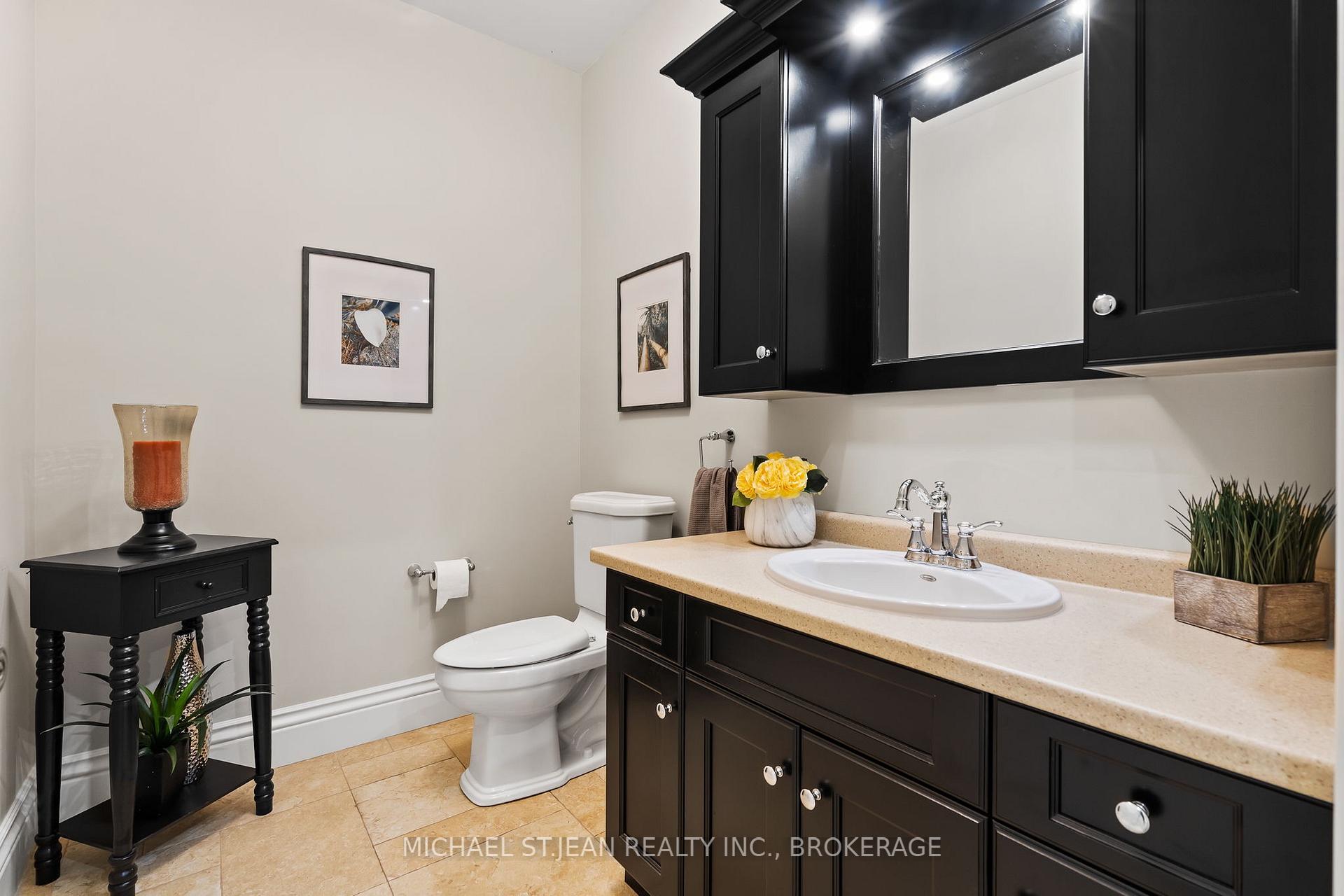Photo 21 of 811 Effingham Street, Pelham, Fenwick — HOMEH