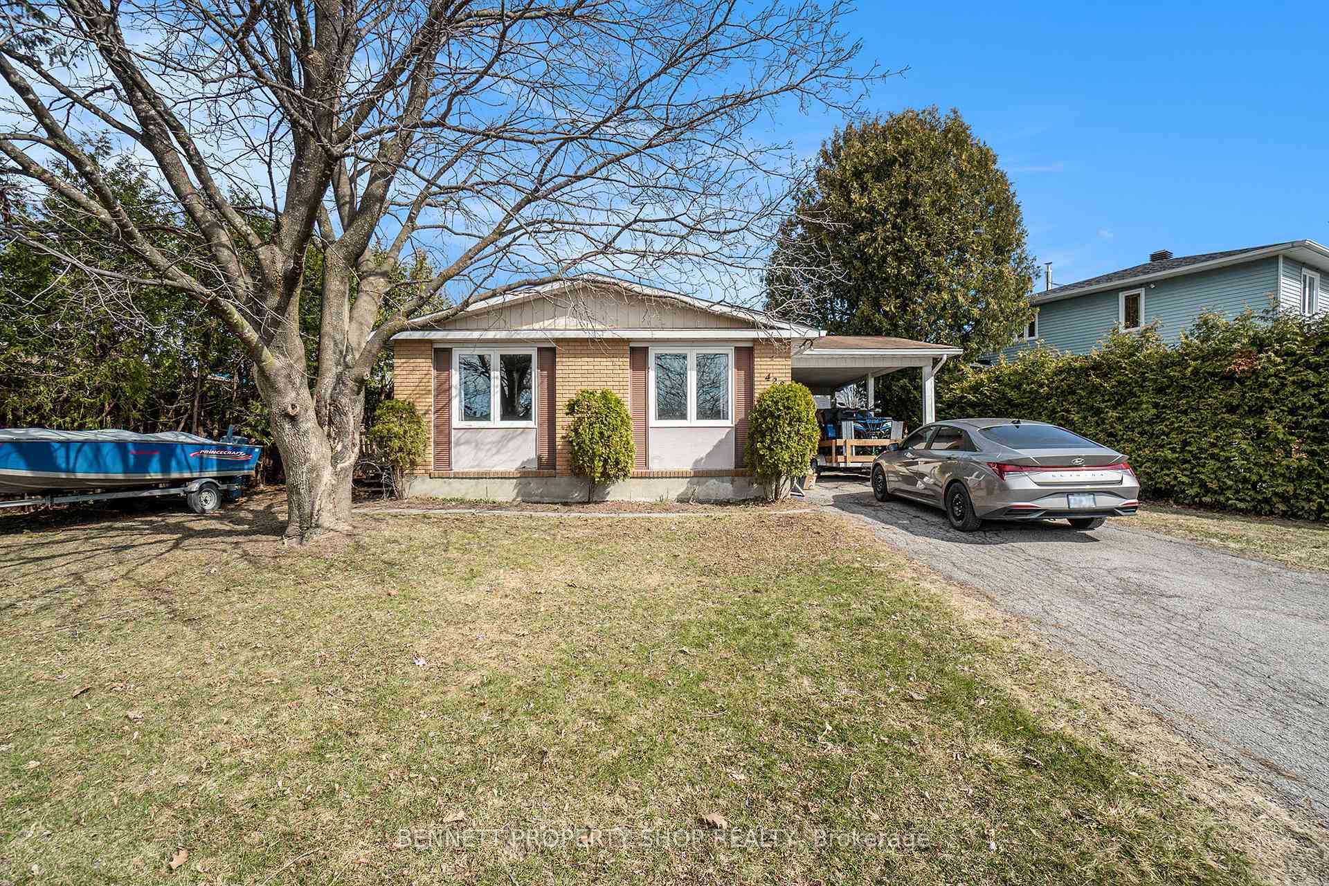 Front of 428 Hatfield Crescent