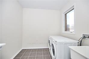 Photo 17 of 8640 Dogwood Crescent, Niagara Falls, Brown — HOMEH