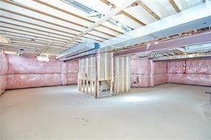 Photo 18 of 8640 Dogwood Crescent, Niagara Falls, Brown — HOMEH