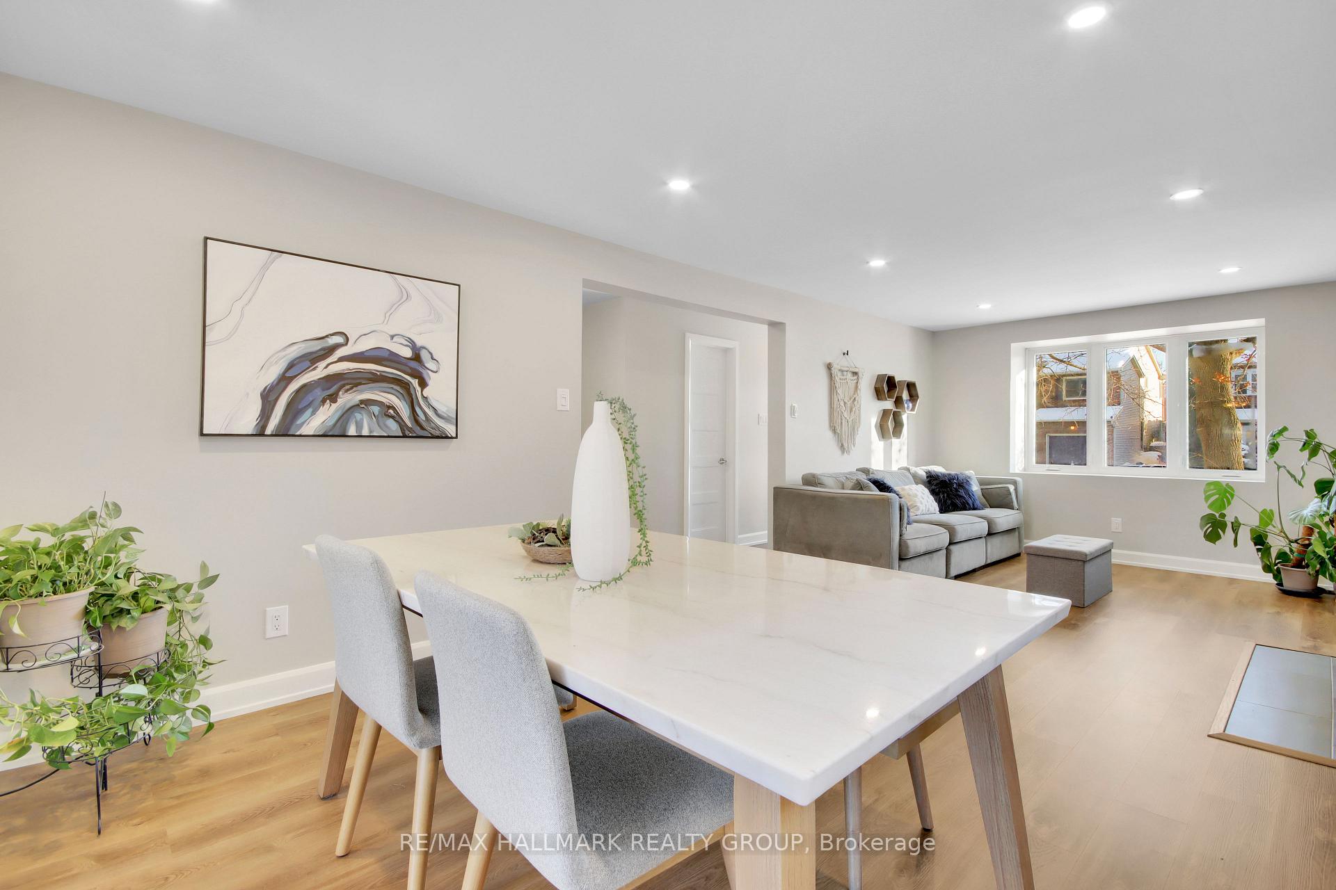 Photo 9 of 6103 Valley Field Crescent, Ottawa, Chapel Hill — HOMEH