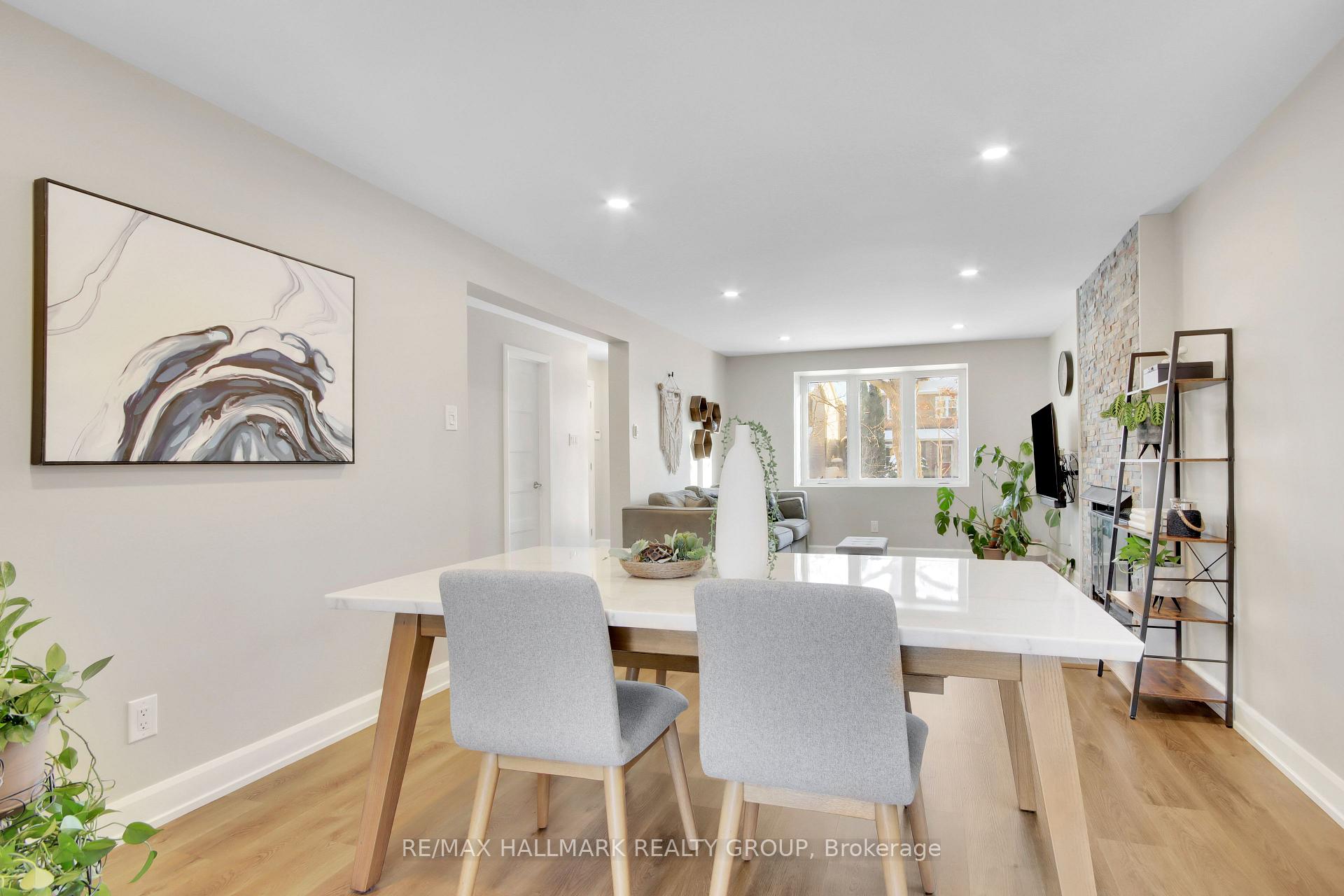 Photo 11 of 6103 Valley Field Crescent, Ottawa, Chapel Hill — HOMEH